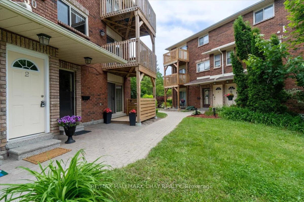 Photo 5 of Unit 2, 50 Loggers Run, Barrie, Ardagh — HOMEH