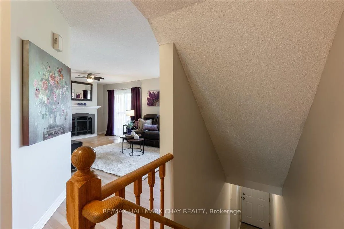 Photo 9 of Unit 2, 50 Loggers Run, Barrie, Ardagh — HOMEH