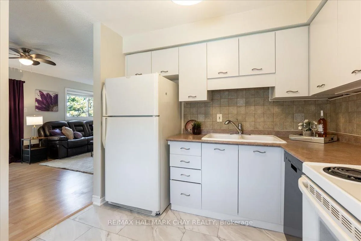 Photo 21 of Unit 2, 50 Loggers Run, Barrie, Ardagh — HOMEH