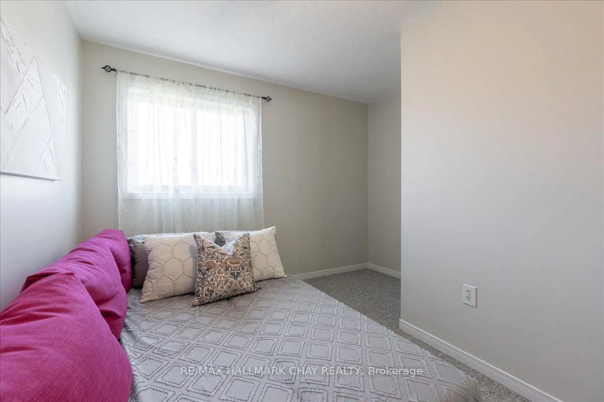 Photo 33 of Unit 2, 50 Loggers Run, Barrie, Ardagh — HOMEH