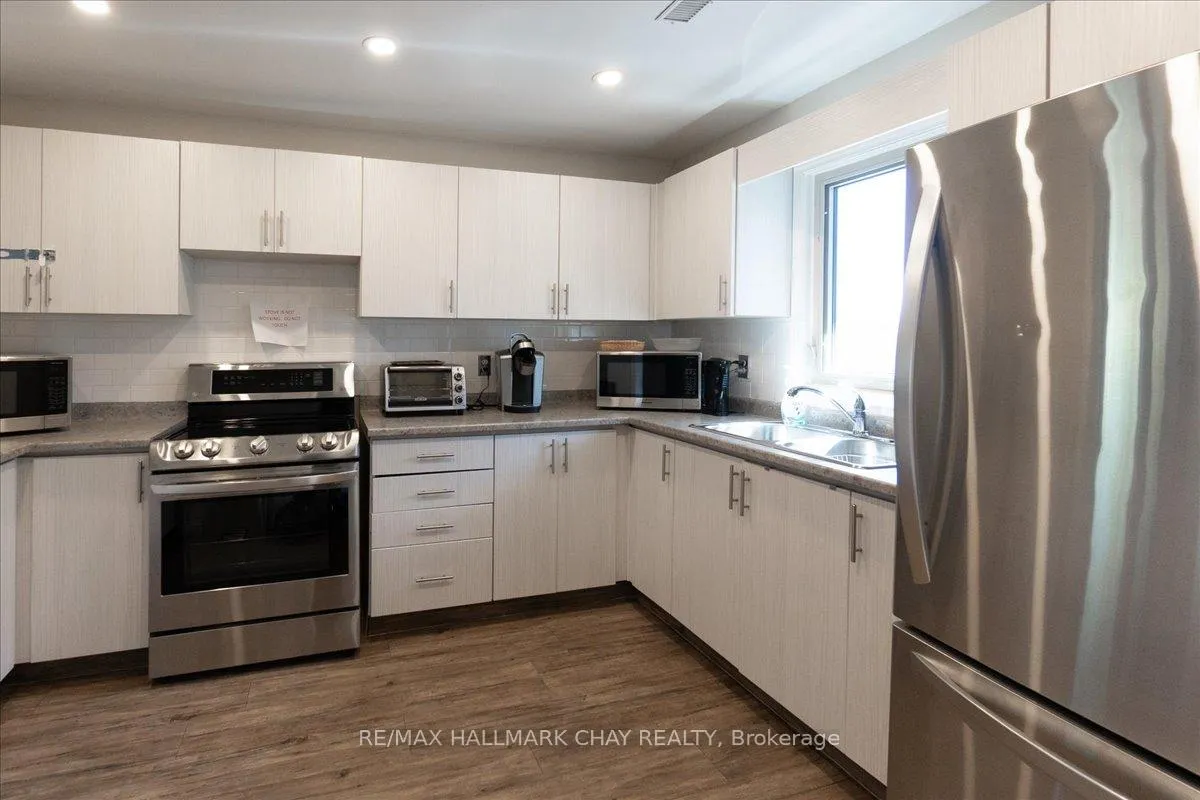 Photo 50 of Unit 2, 50 Loggers Run, Barrie, Ardagh — HOMEH