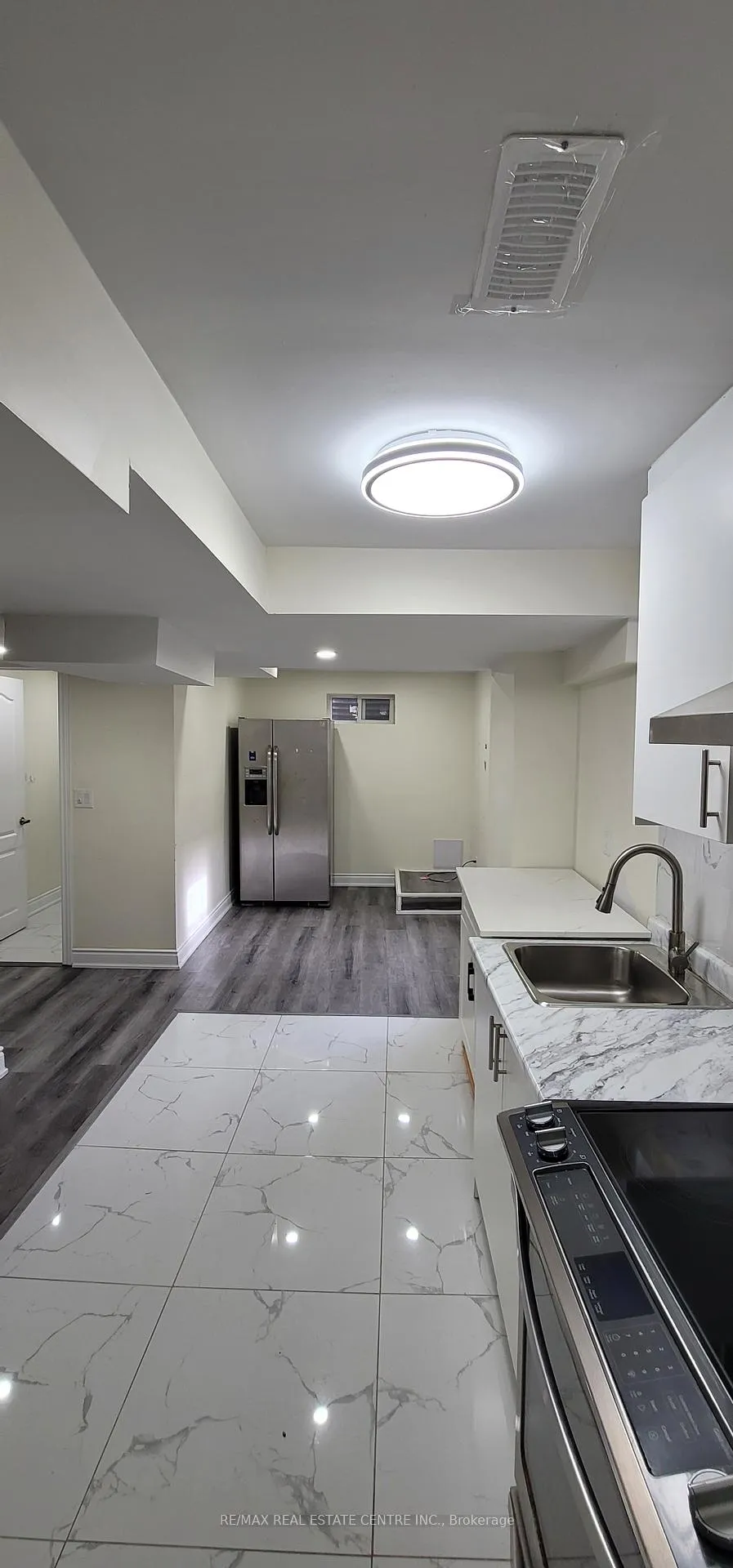 Photo 6 of Unit Basement, 26 Nottawasaga Crescent, Brampton, Heart Lake West — HOMEH