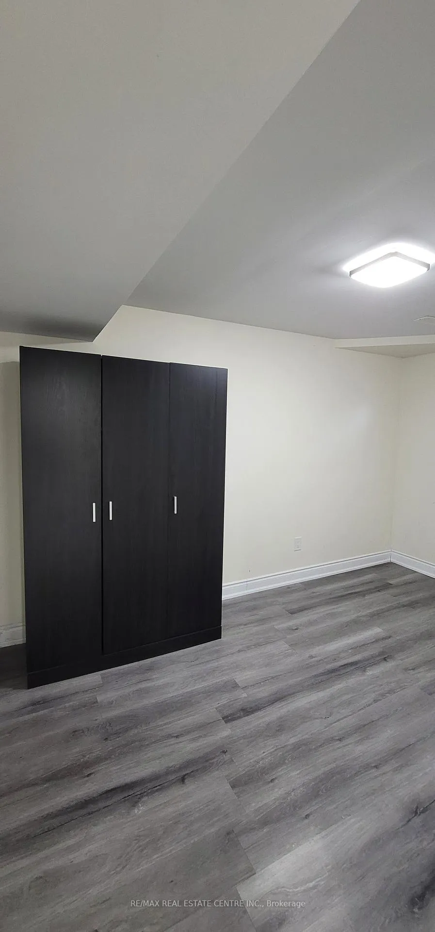 Photo 13 of Unit Basement, 26 Nottawasaga Crescent, Brampton, Heart Lake West — HOMEH