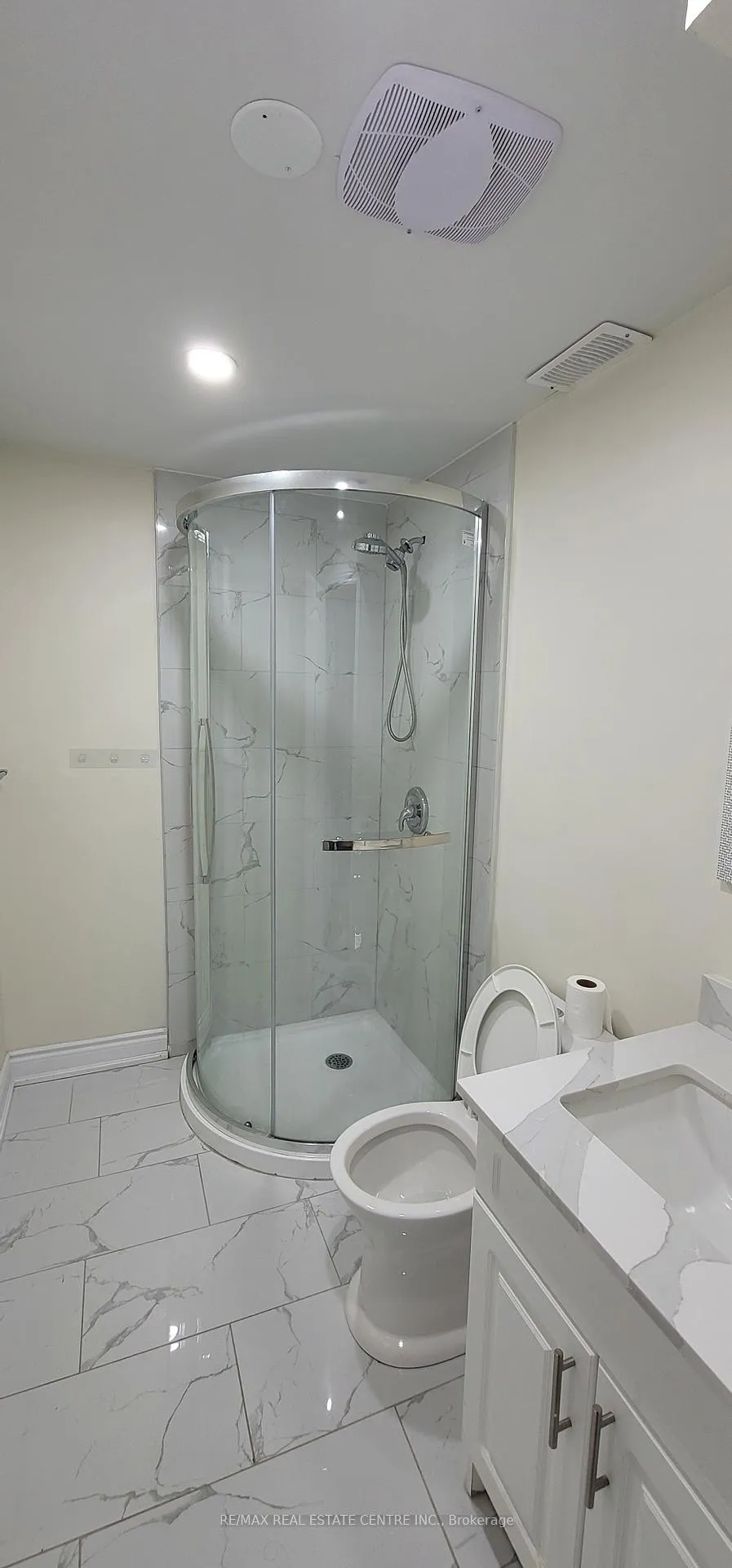 Photo 16 of Unit Basement, 26 Nottawasaga Crescent, Brampton, Heart Lake West — HOMEH