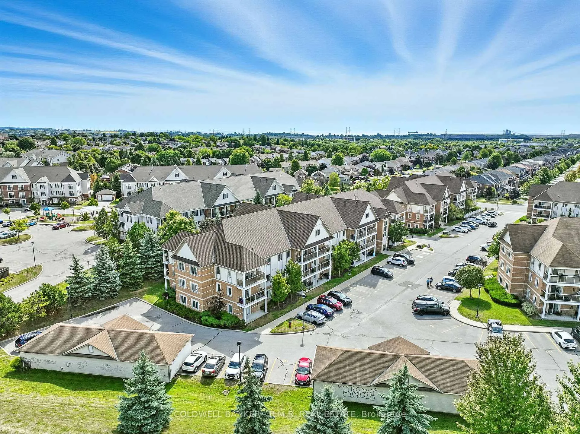 Photo 4 of Unit 310, 124 Aspen Springs Drive, Clarington, Bowmanville — HOMEH