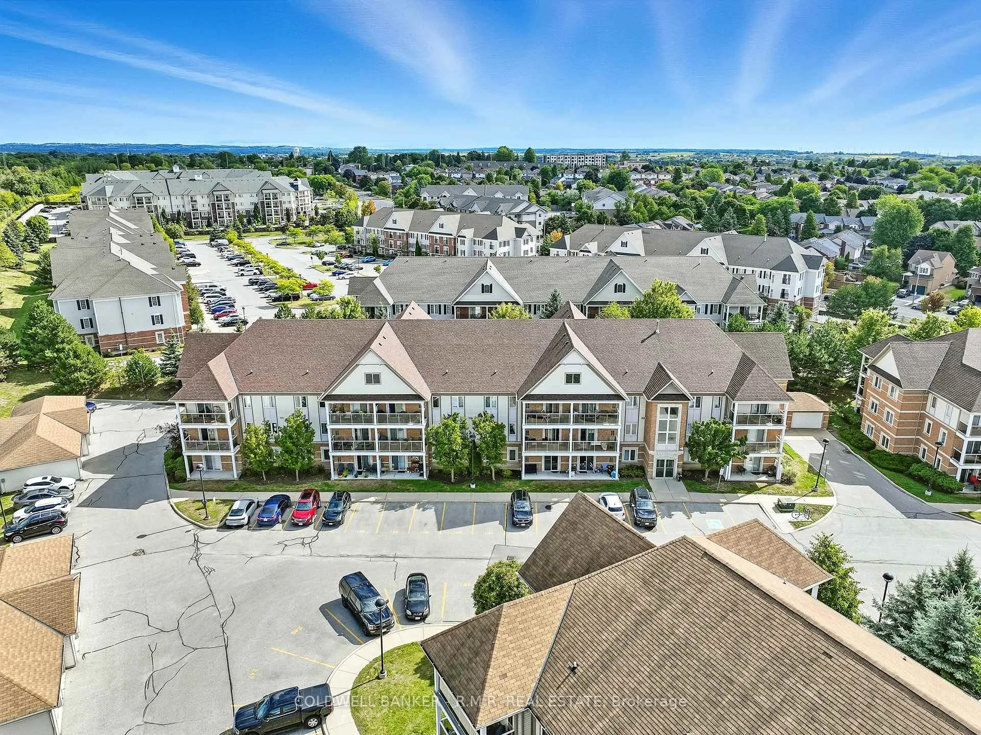 Photo 5 of Unit 310, 124 Aspen Springs Drive, Clarington, Bowmanville — HOMEH