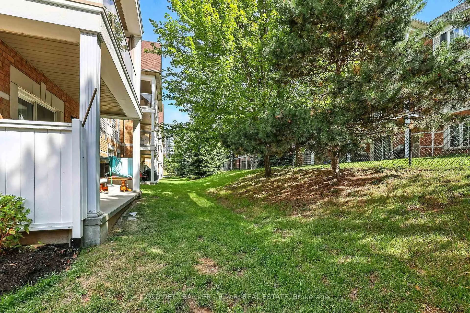 Photo 35 of Unit 310, 124 Aspen Springs Drive, Clarington, Bowmanville — HOMEH