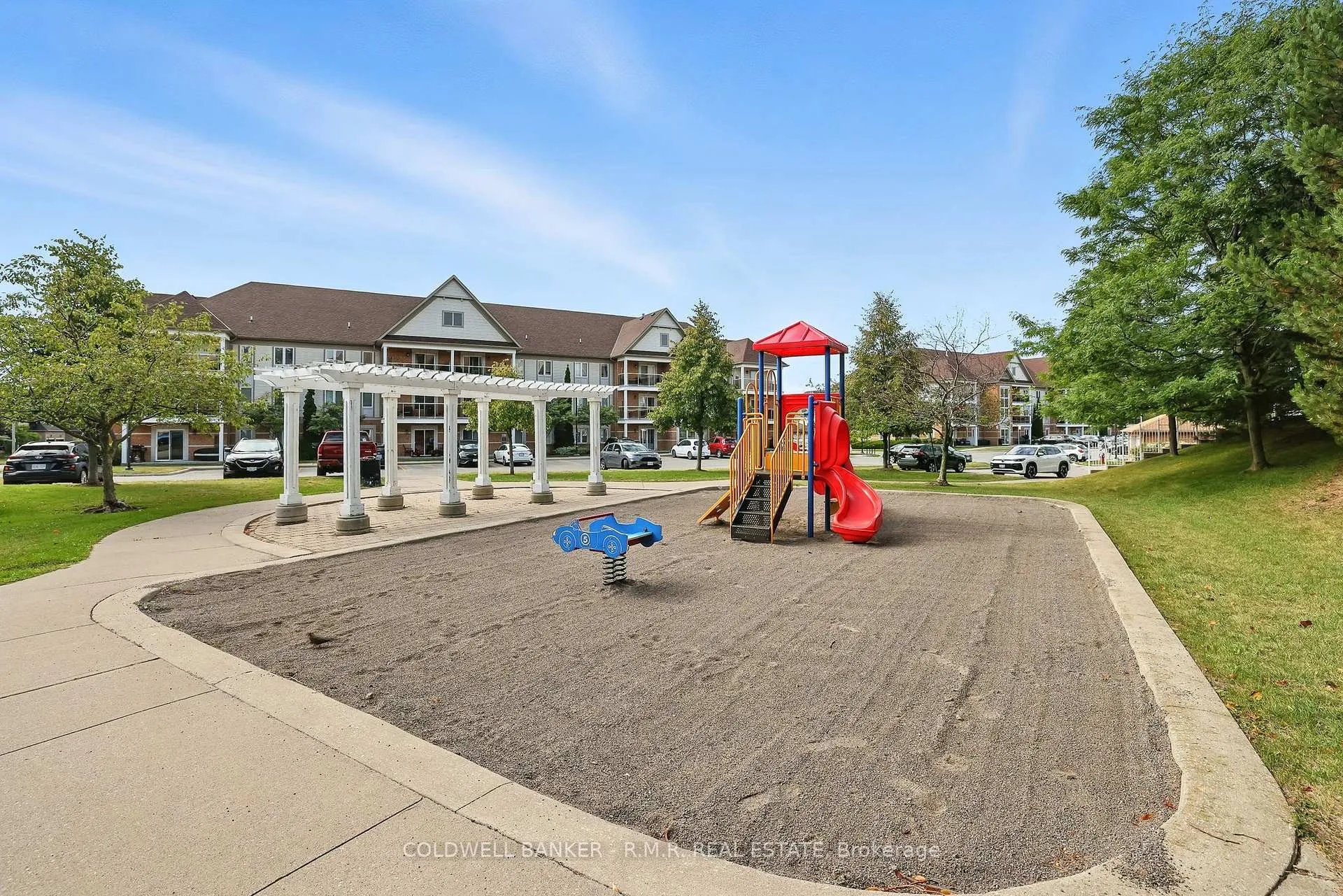 Photo 38 of Unit 310, 124 Aspen Springs Drive, Clarington, Bowmanville — HOMEH