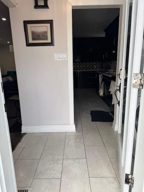 Photo 2 of 73 Mallard Crescent, Brampton, Central Park — HOMEH