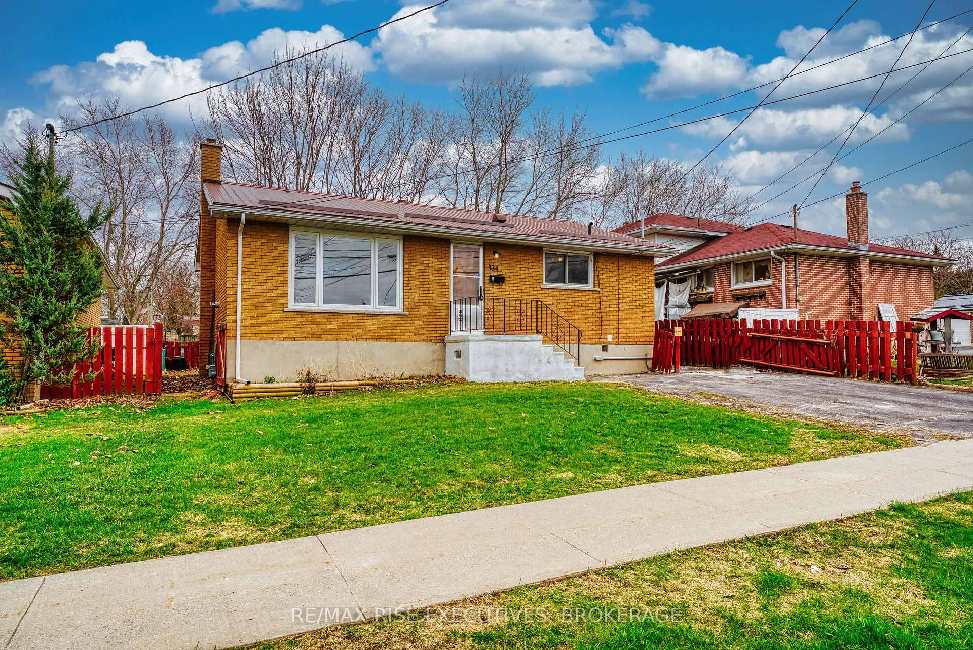 Photo 9 of Unit 2, 134 Weller Avenue, Kingston, Rideau — HOMEH