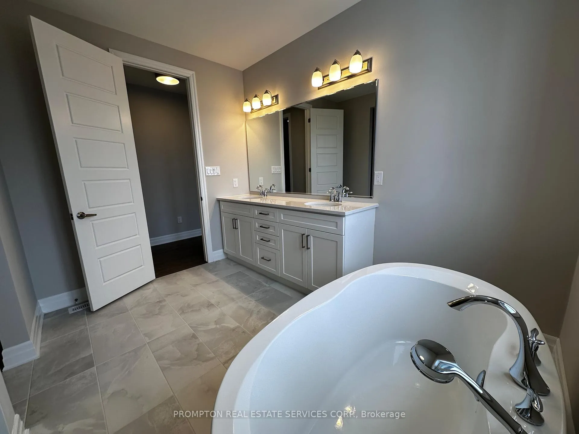 Photo 14 of 17 Brock Meadow Crescent, Markham, Victoria Square — HOMEH