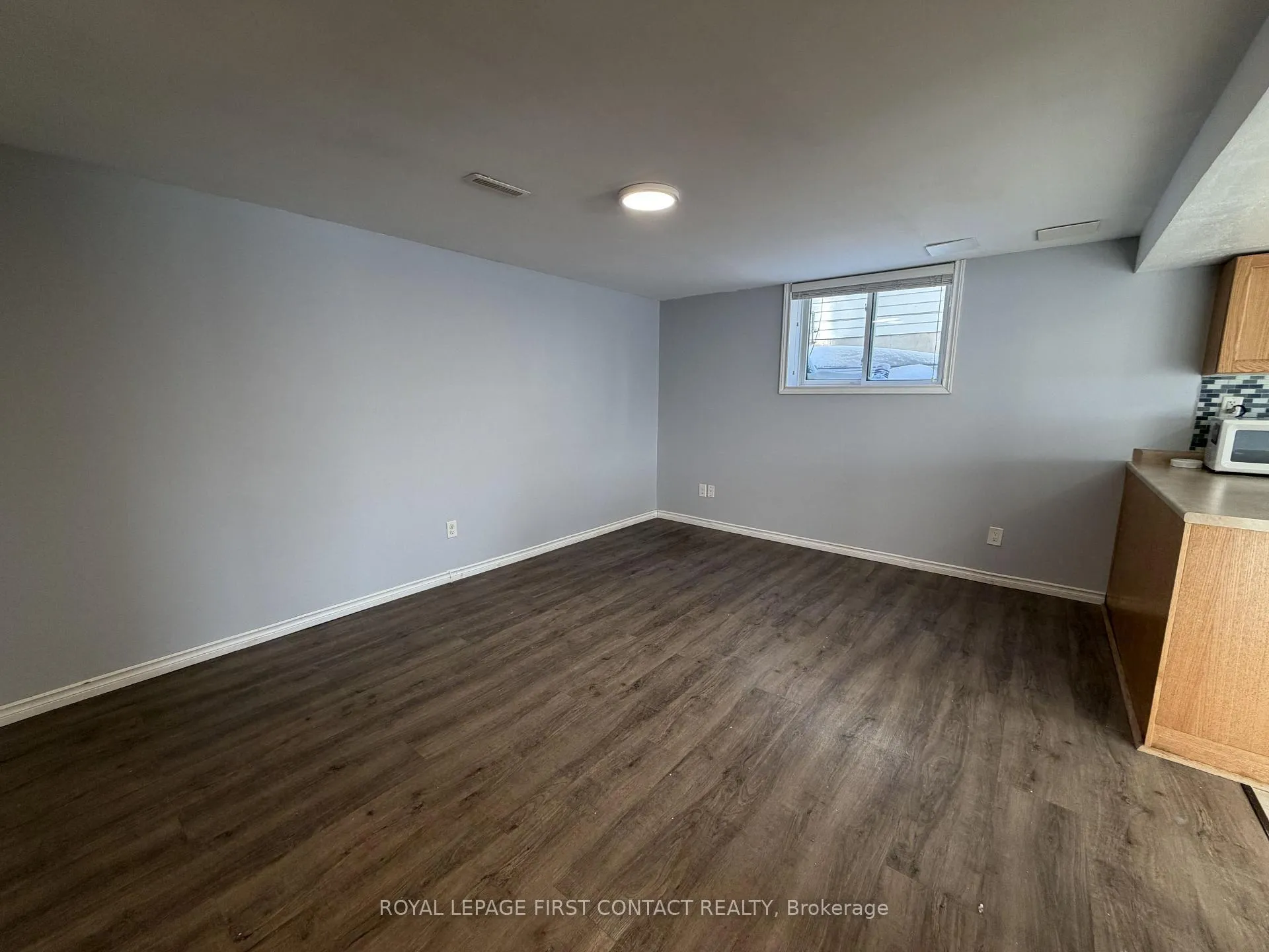 Photo 6 of Unit unit #2 Basement, 198 Edgehill Drive N, Barrie, Letitia Heights — HOMEH