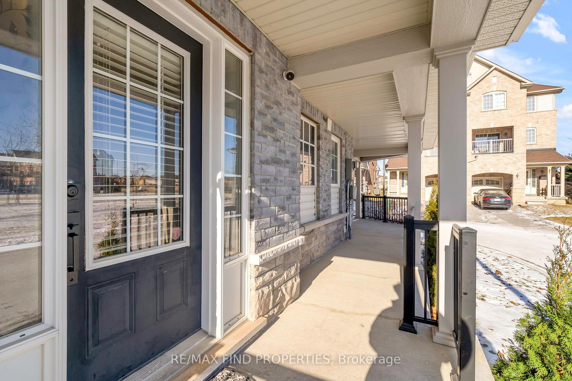 Photo 6 of 92 Barnham Street, Ajax, Central East — HOMEH