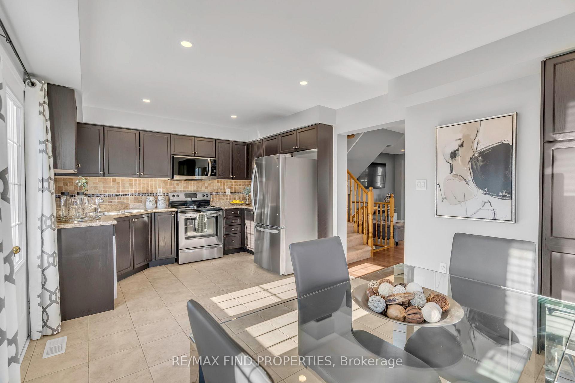 Photo 22 of 92 Barnham Street, Ajax, Central East — HOMEH