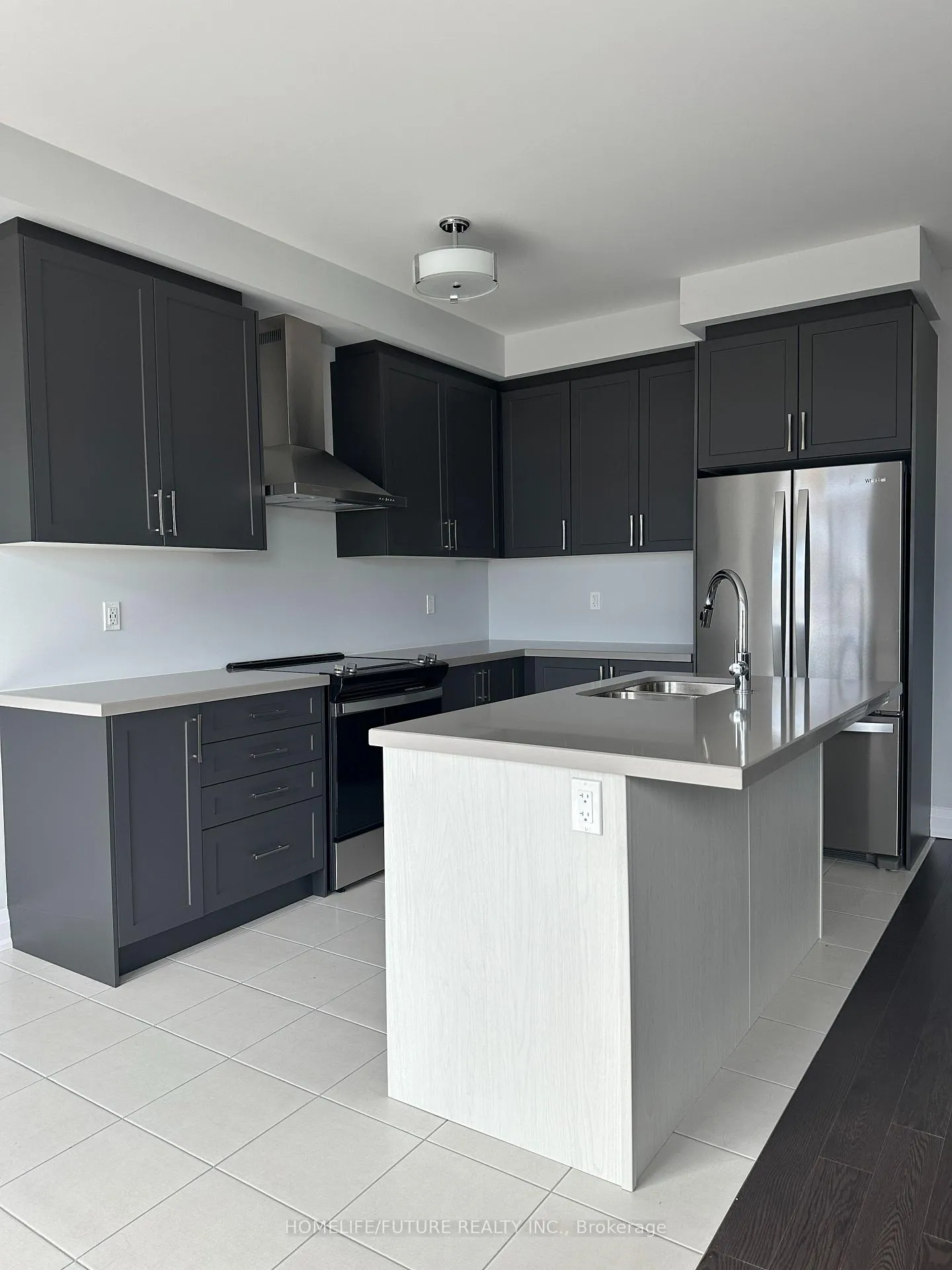 Photo 3 of 823 Smoothwater Lane, Pickering, Rural Pickering — HOMEH