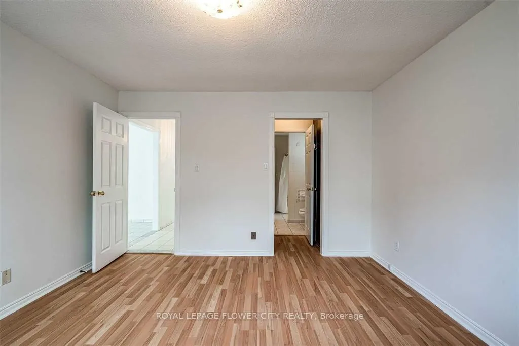 Photo 11 of 6 Reynier Drive, Brampton, Heart Lake — HOMEH
