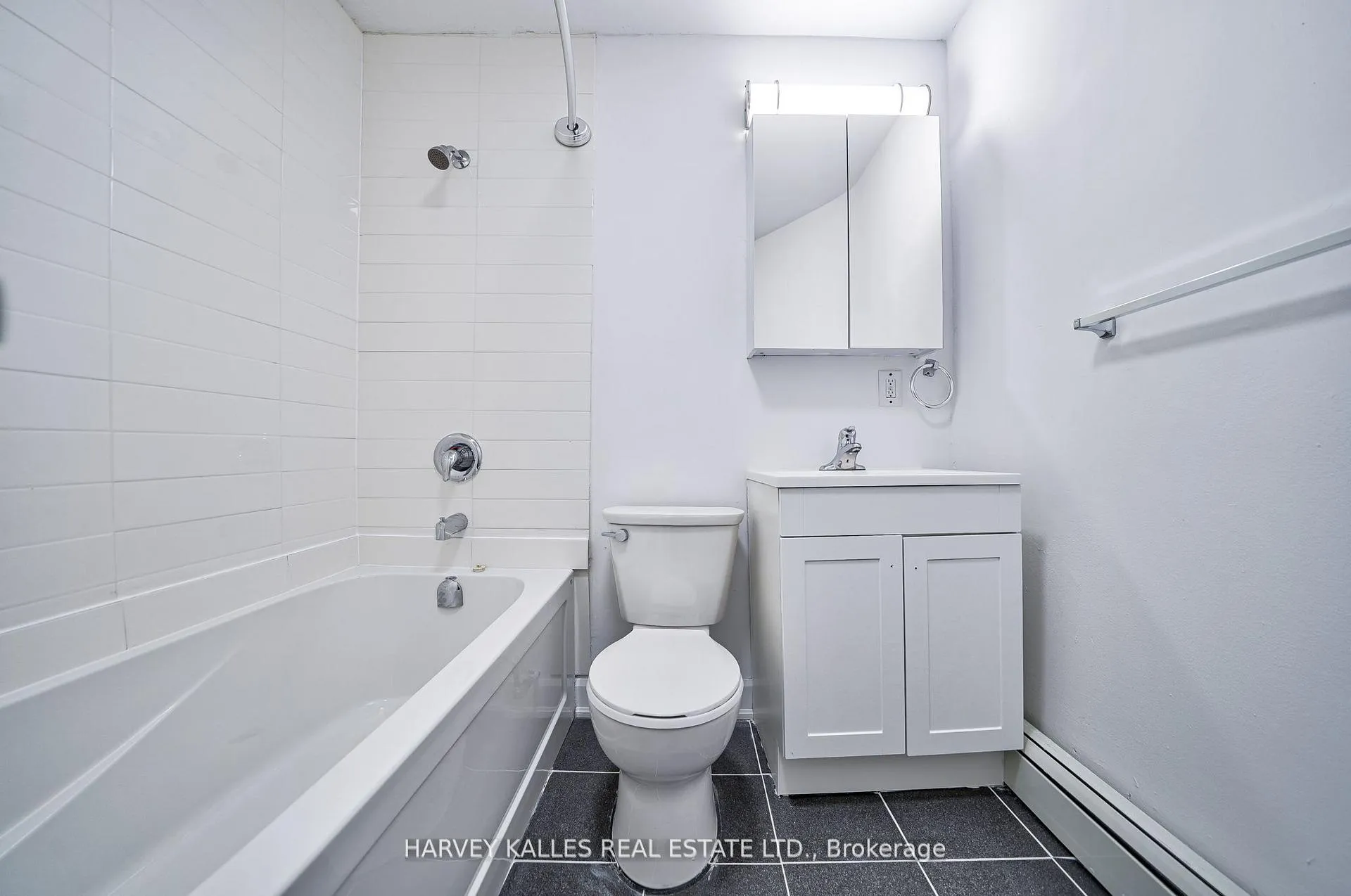 Photo 14 of Unit Unit 4, 1046 Bathurst Street, Toronto, The Annex — HOMEH