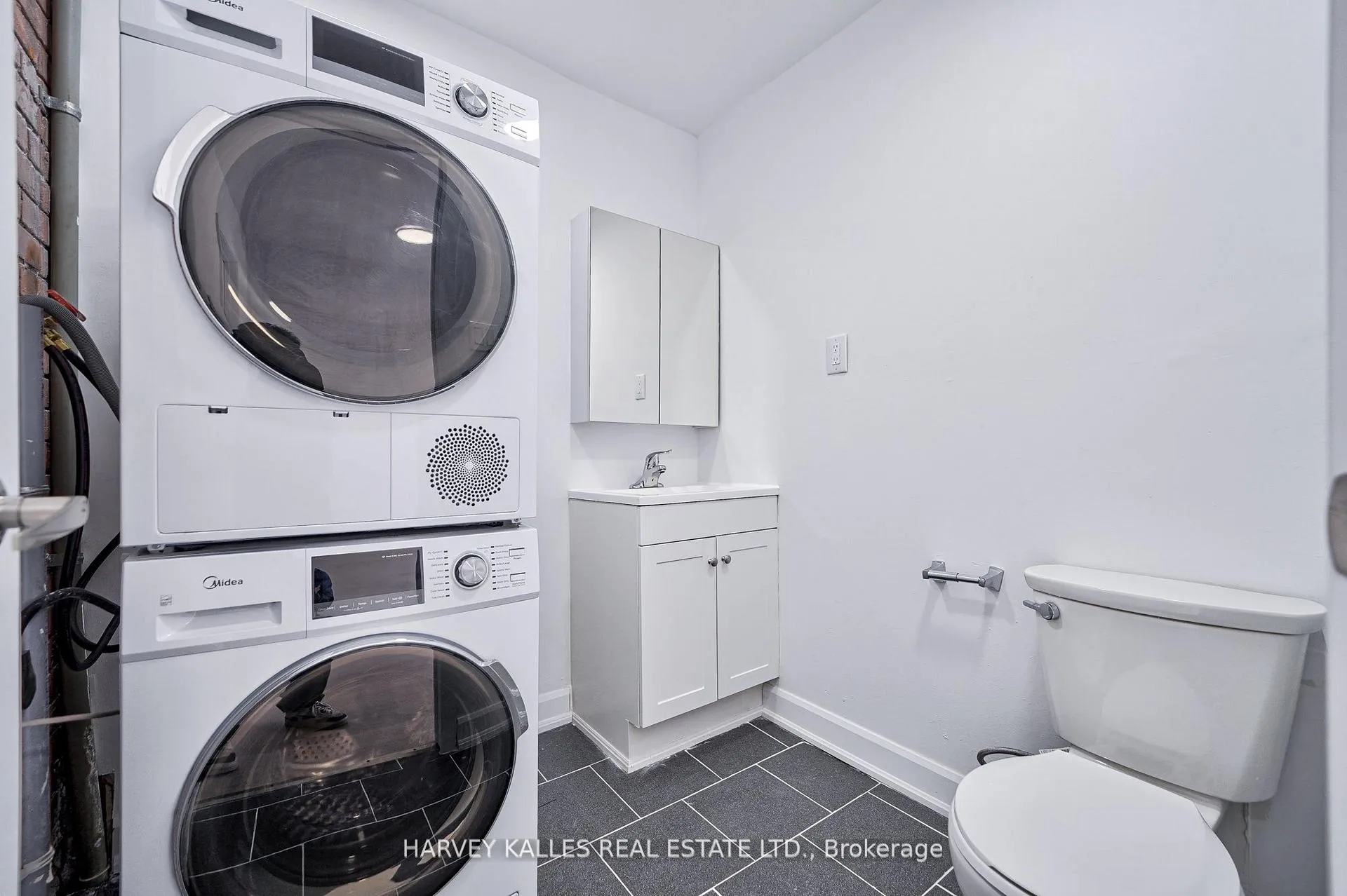 Photo 23 of Unit Unit 4, 1046 Bathurst Street, Toronto, The Annex — HOMEH