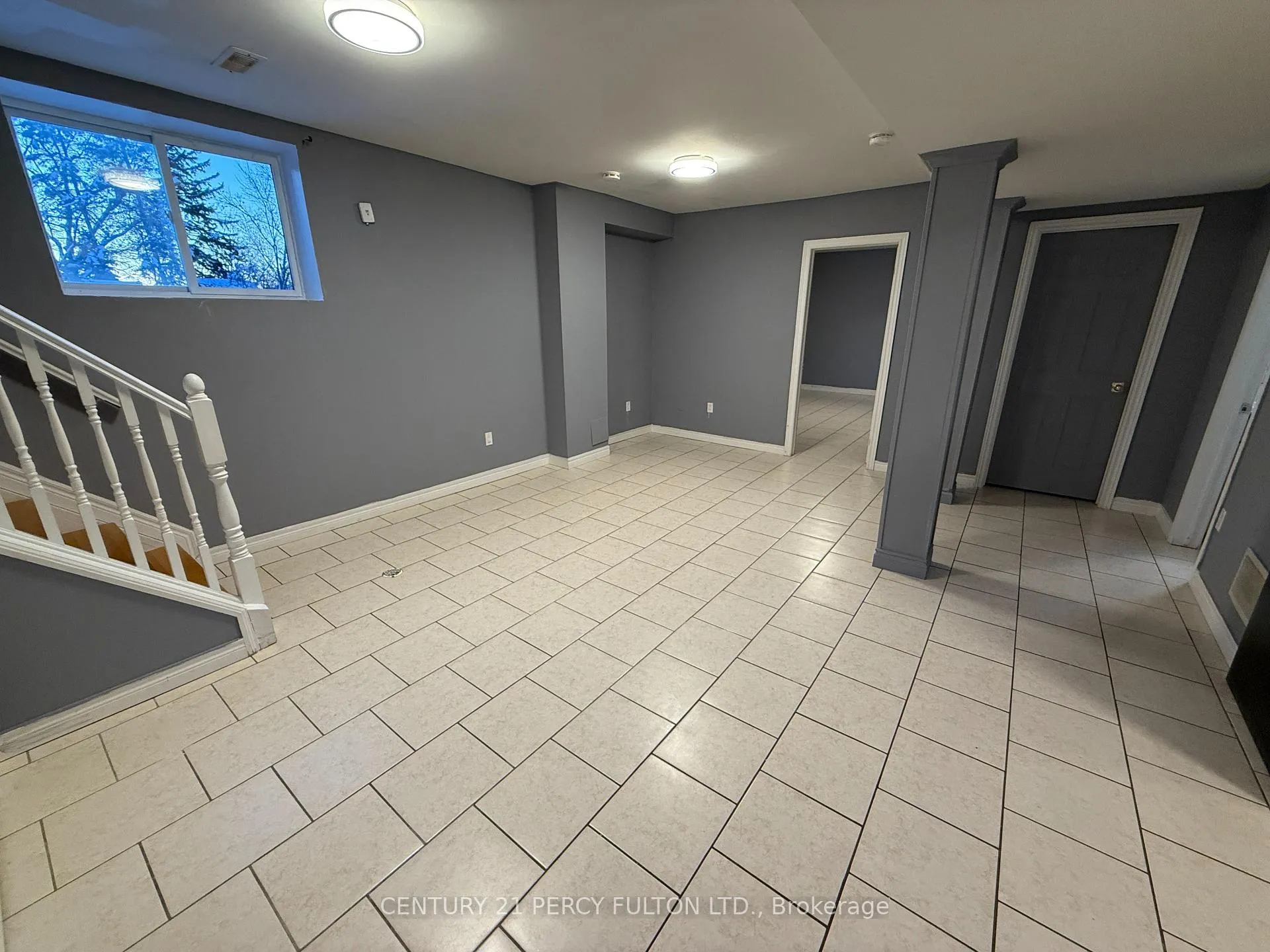 Photo 3 of 134 Thickson Road N, Whitby, Blue Grass Meadows — HOMEH