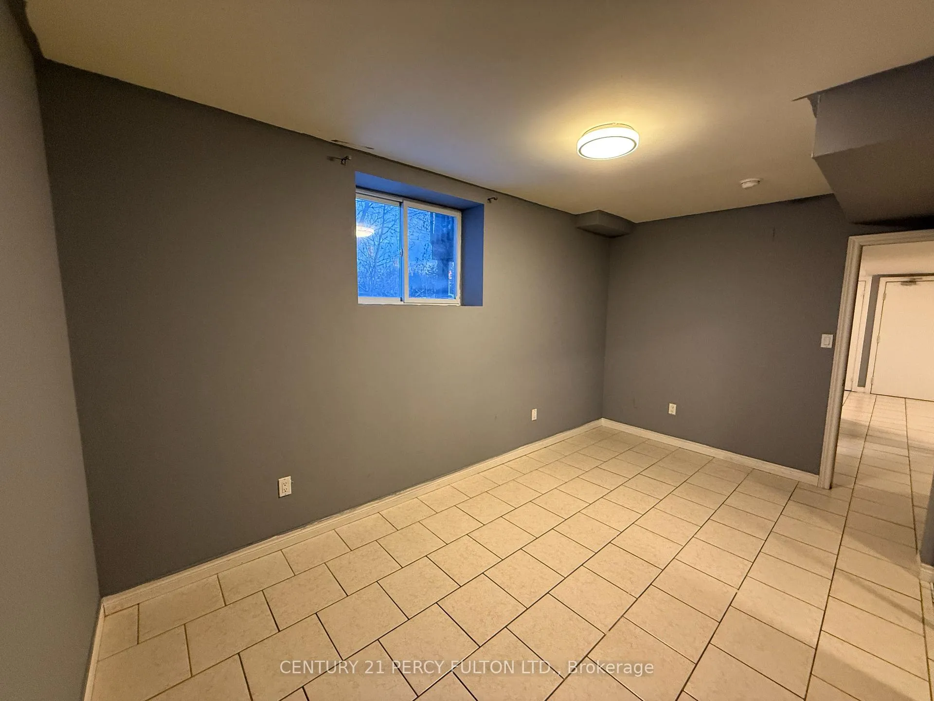 Photo 7 of 134 Thickson Road N, Whitby, Blue Grass Meadows — HOMEH