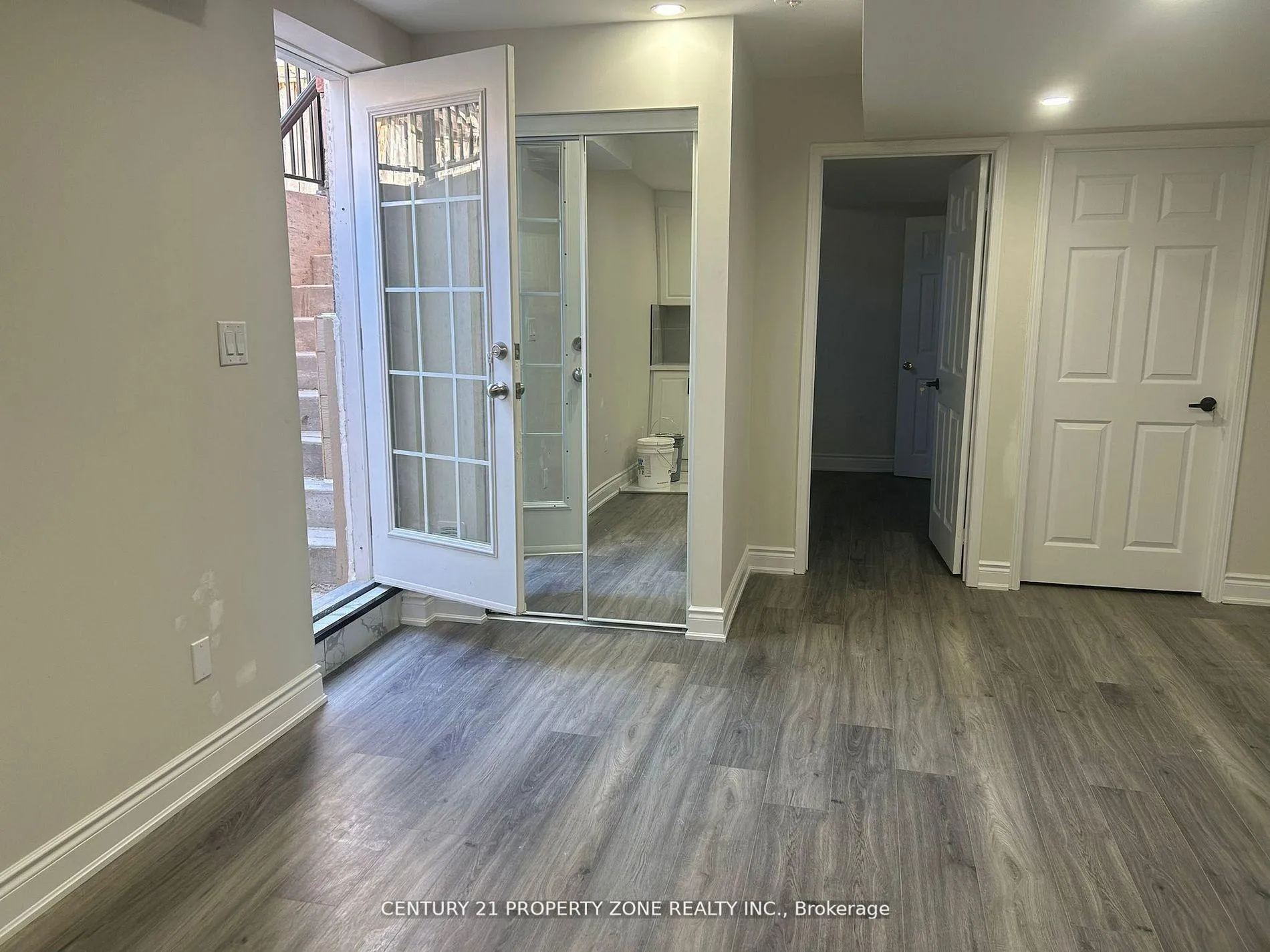 Photo 10 of Unit Bsmt, 25 Abbotsbury Drive, Brampton, Credit Valley — HOMEH