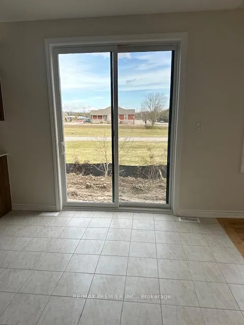 Photo 7 of 1 Lawrence D. Pridham Avenue, New Tecumseth, Alliston — HOMEH