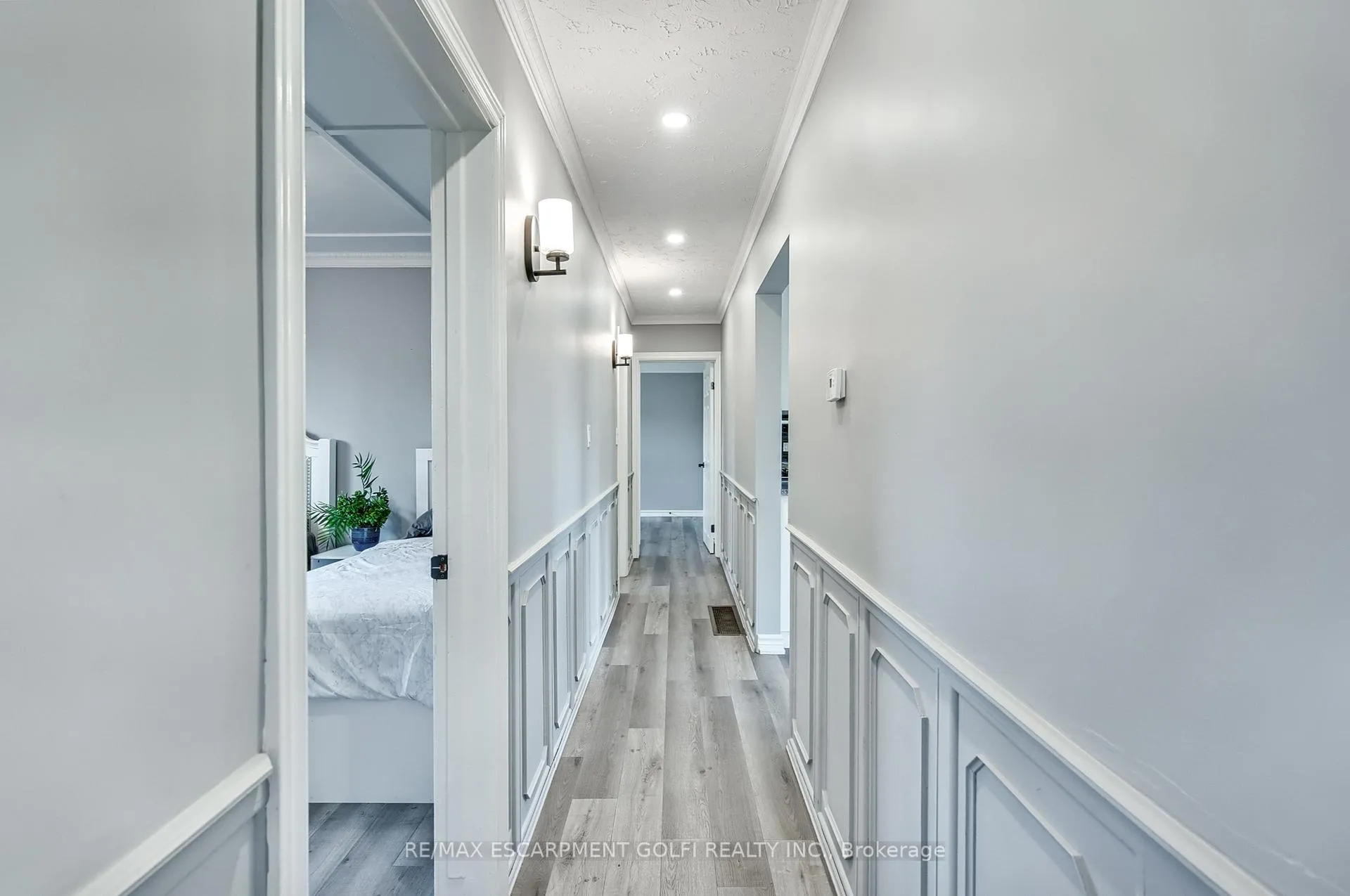 Photo 13 of 5 Cherry Avenue, Grimsby, Grimsby Beach — HOMEH