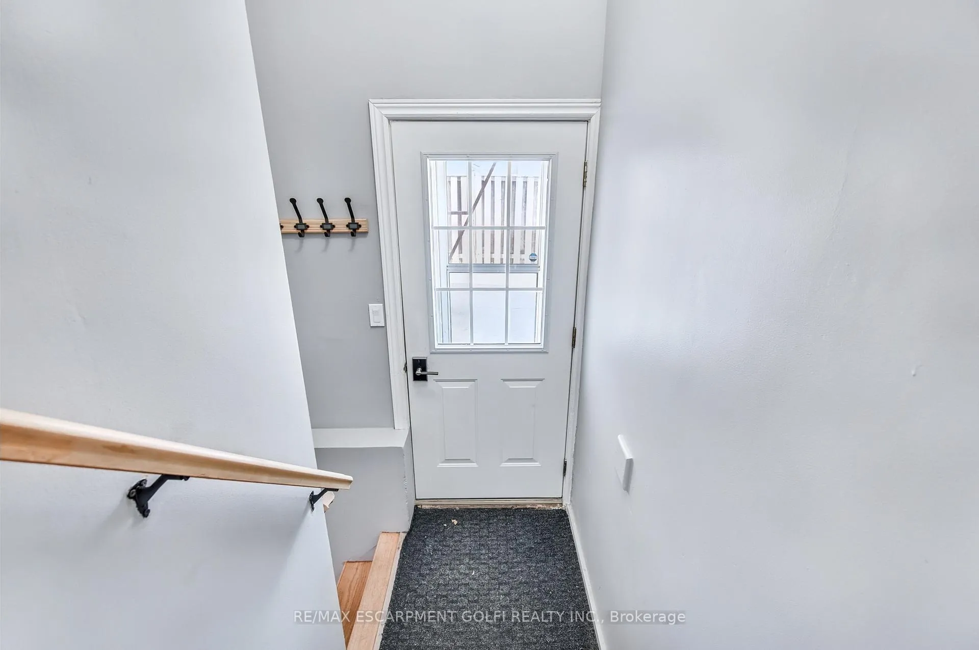 Photo 18 of 5 Cherry Avenue, Grimsby, Grimsby Beach — HOMEH