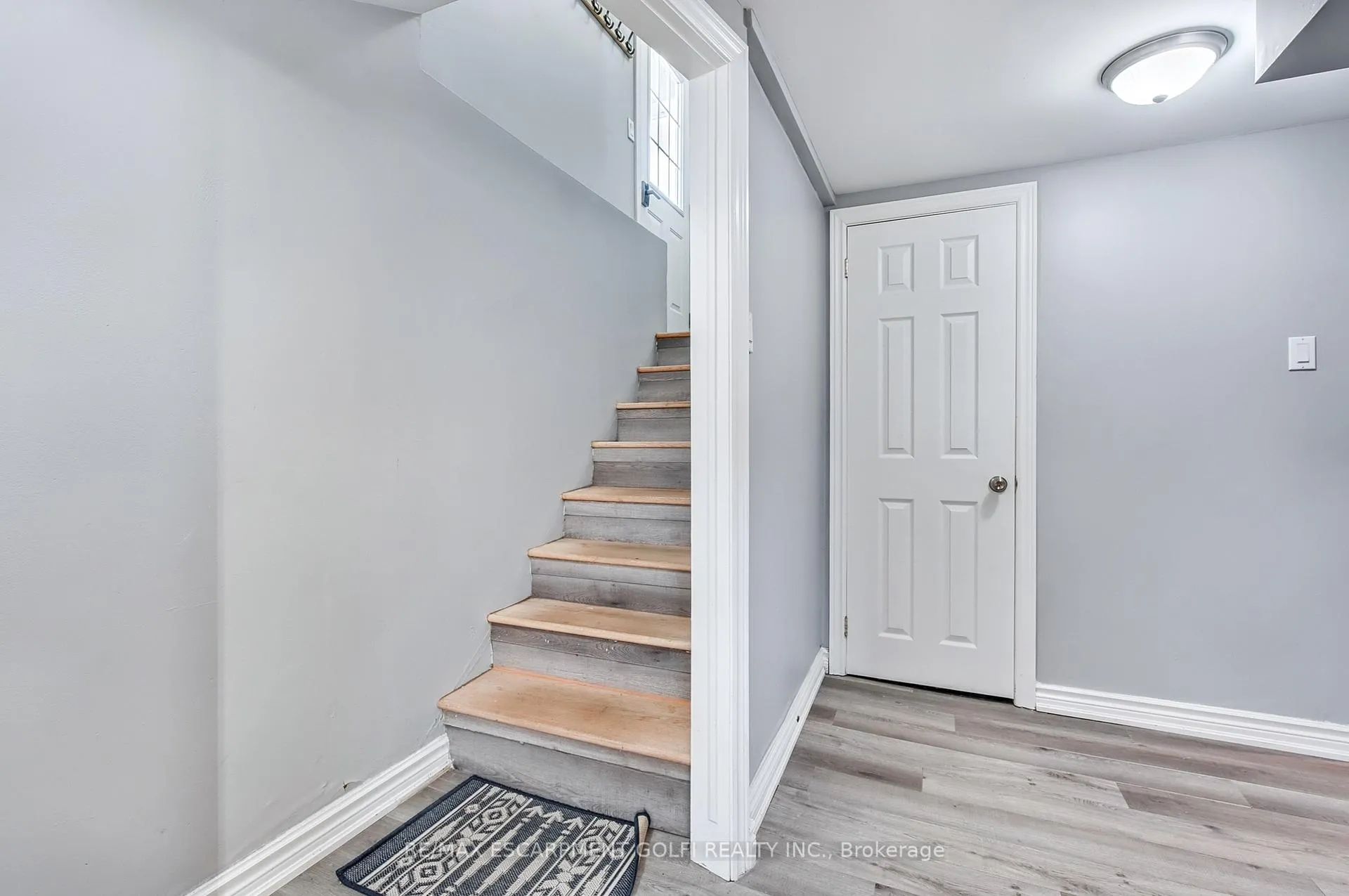 Photo 19 of 5 Cherry Avenue, Grimsby, Grimsby Beach — HOMEH