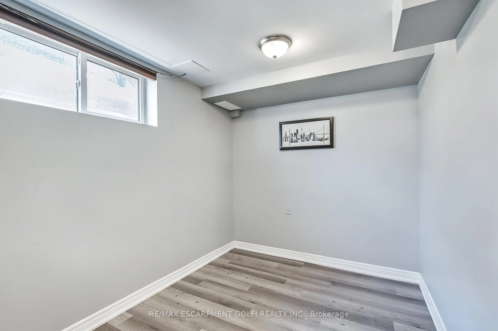 Photo 25 of 5 Cherry Avenue, Grimsby, Grimsby Beach — HOMEH