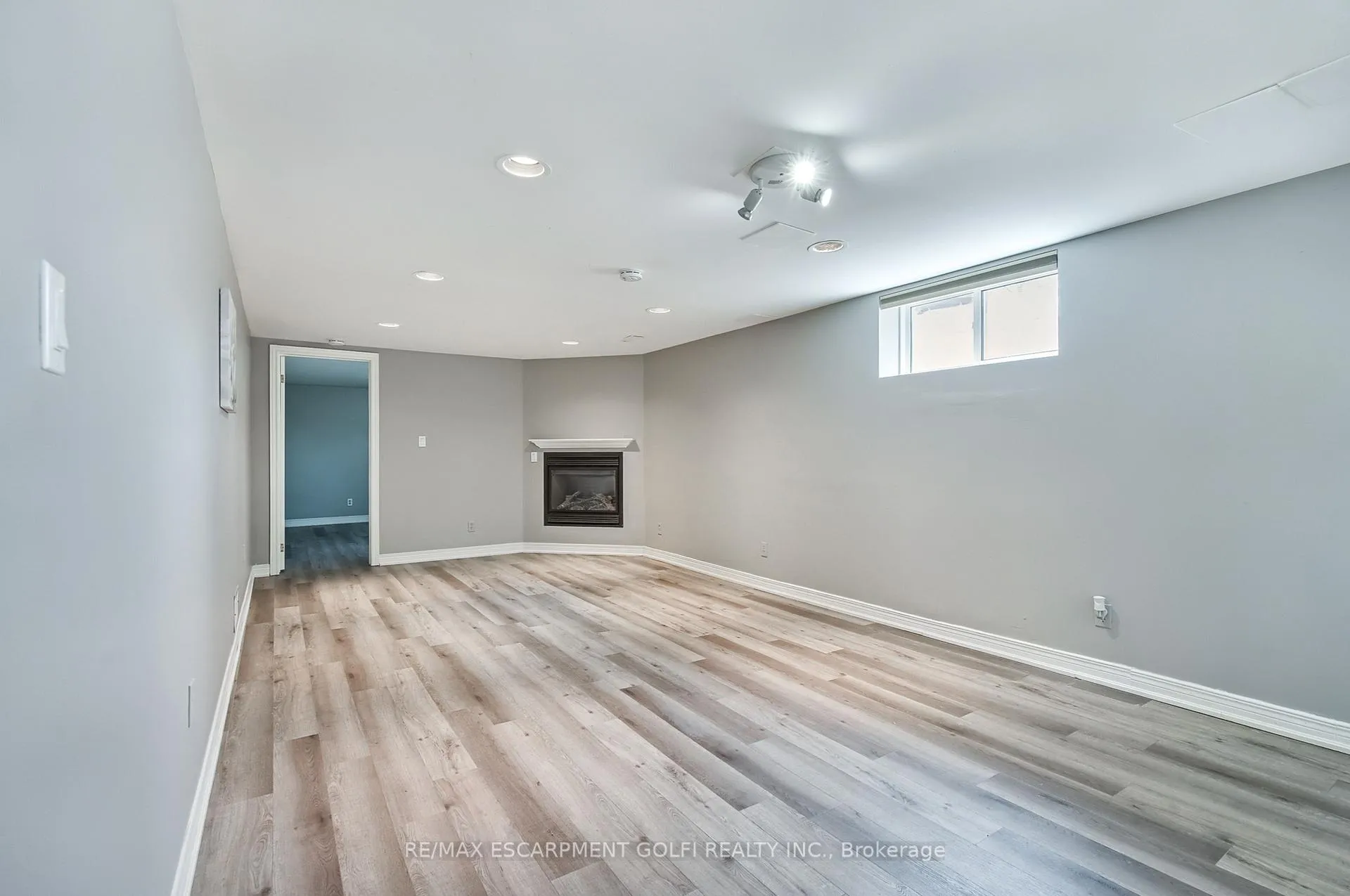 Photo 27 of 5 Cherry Avenue, Grimsby, Grimsby Beach — HOMEH