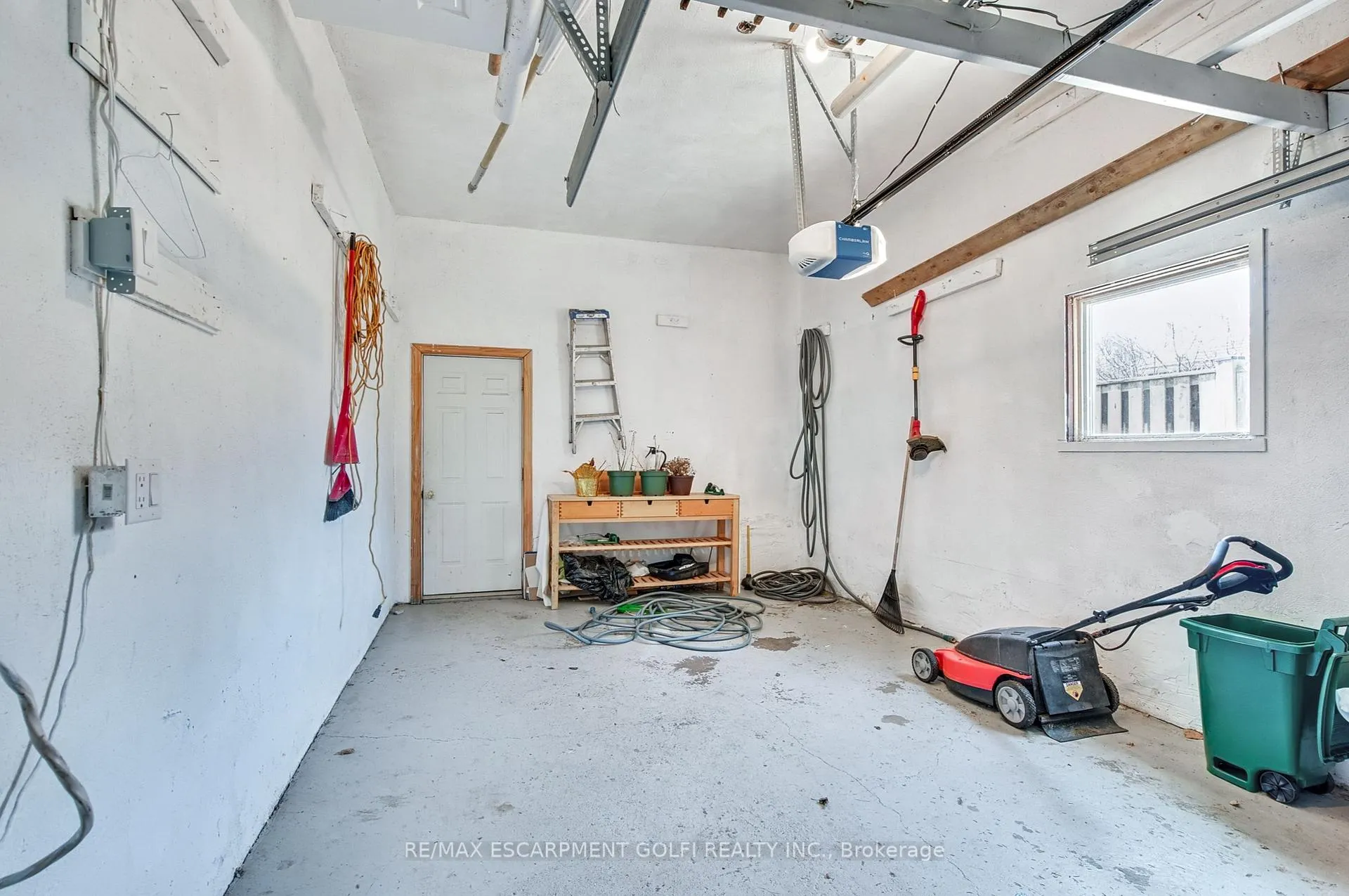 Photo 31 of 5 Cherry Avenue, Grimsby, Grimsby Beach — HOMEH