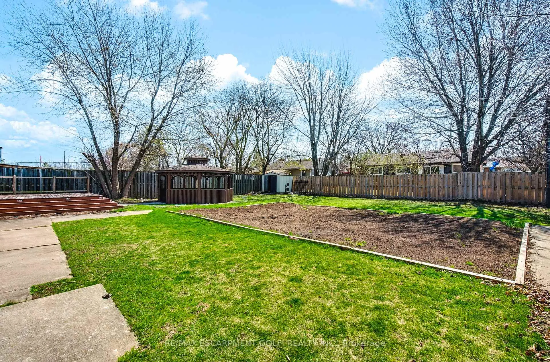 Photo 36 of 5 Cherry Avenue, Grimsby, Grimsby Beach — HOMEH