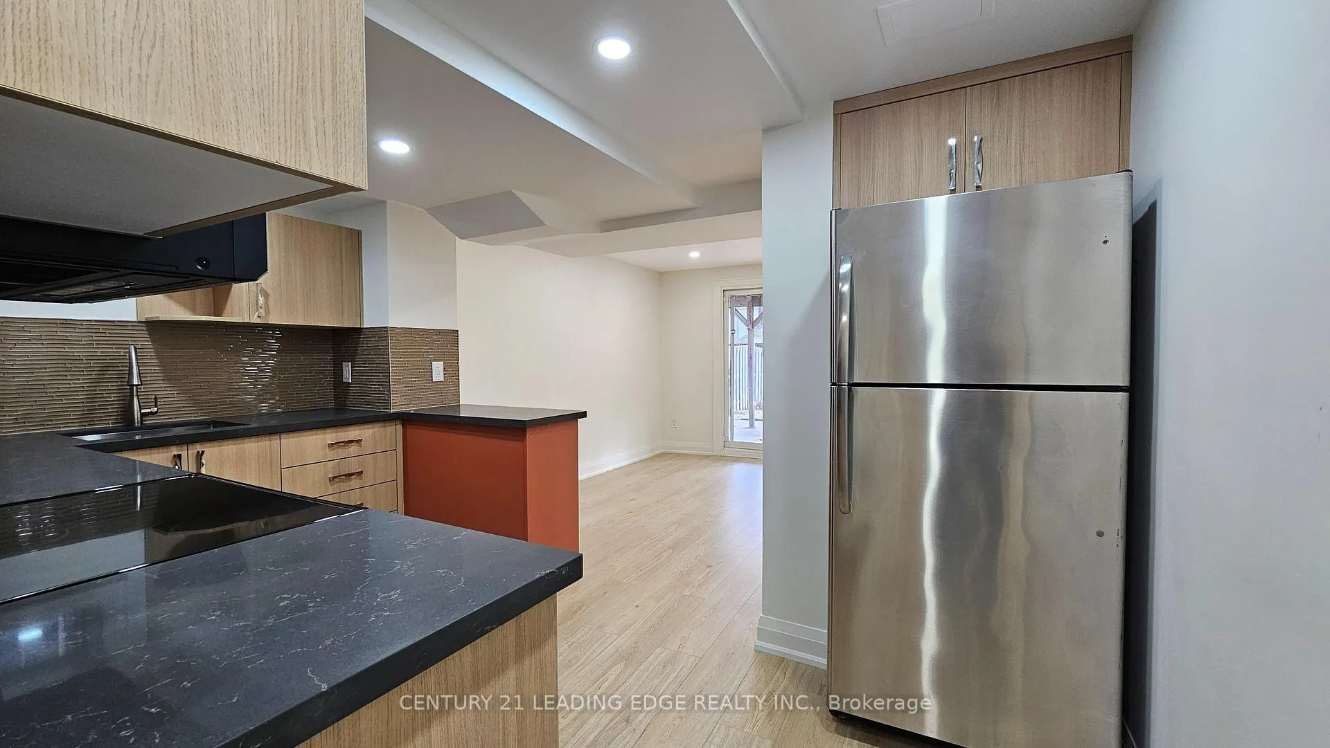 Photo 5 of 11 Fry Court, Markham, Markham Village — HOMEH
