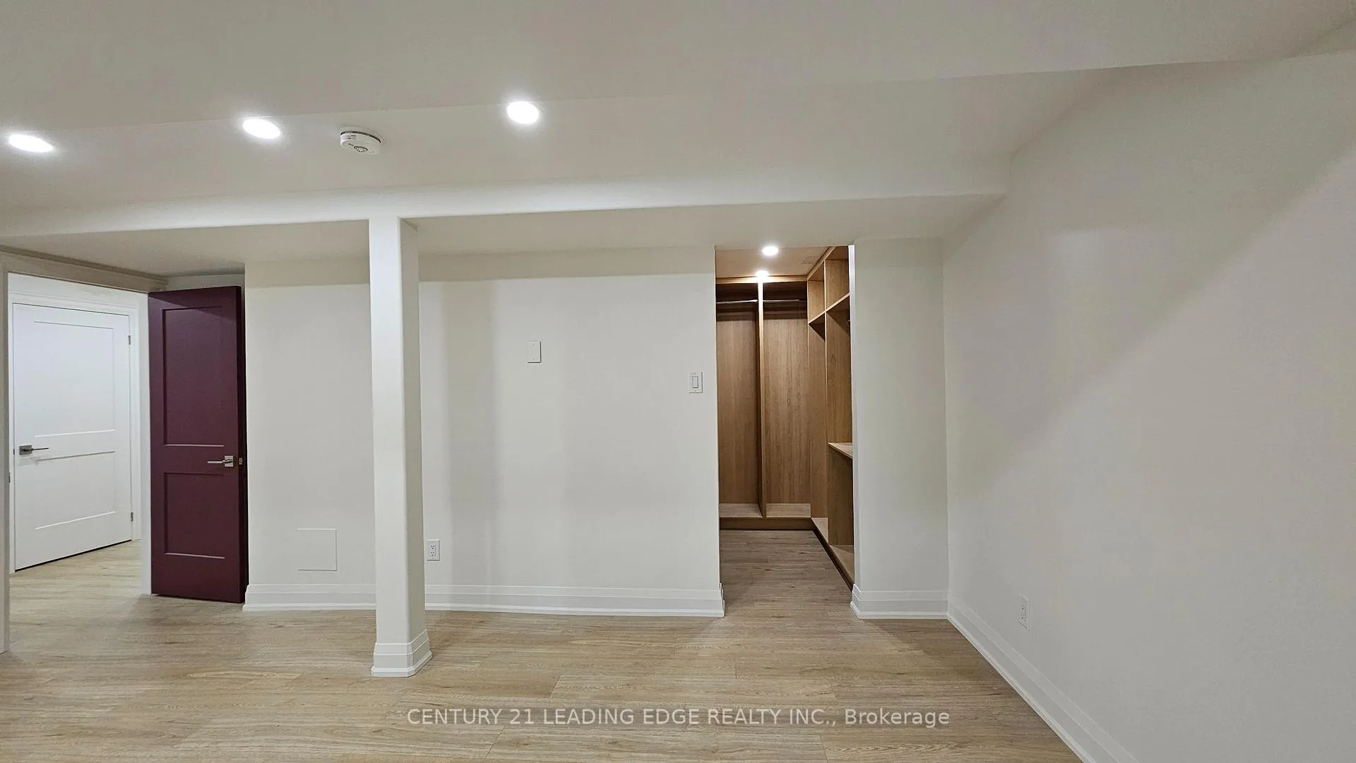 Photo 12 of 11 Fry Court, Markham, Markham Village — HOMEH
