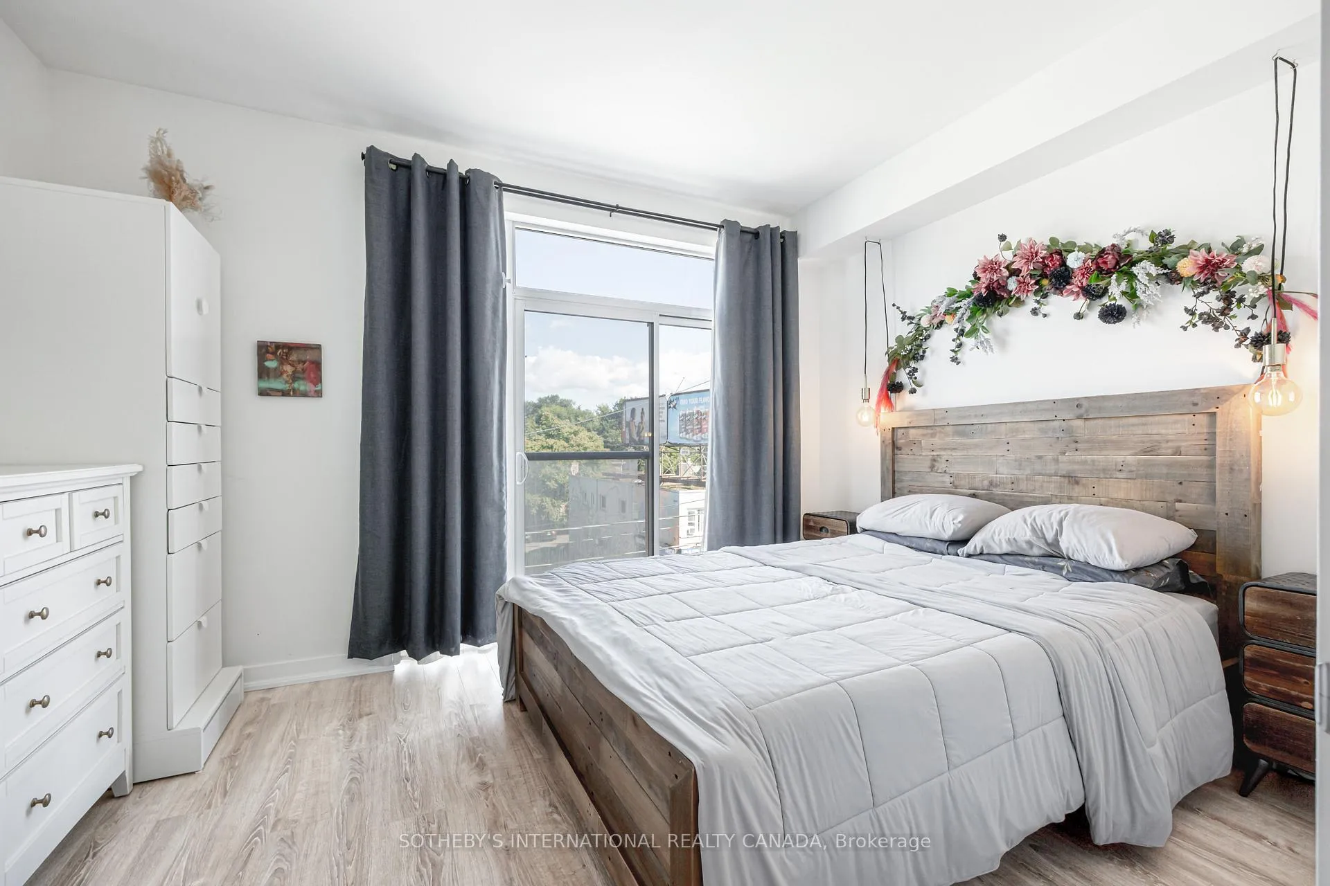 Photo 9 of Unit 4, 1331 Gerrard Street, Toronto, Greenwood-Coxwell — HOMEH