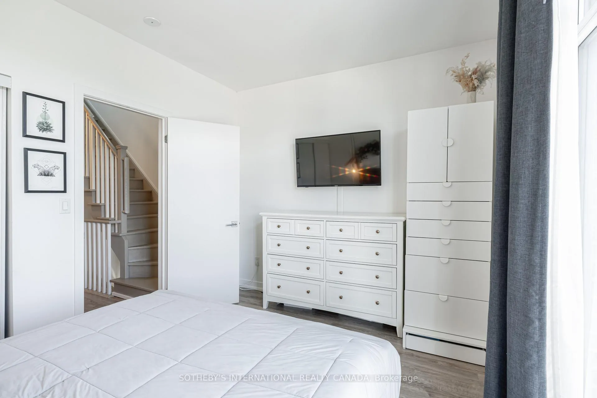 Photo 10 of Unit 4, 1331 Gerrard Street, Toronto, Greenwood-Coxwell — HOMEH