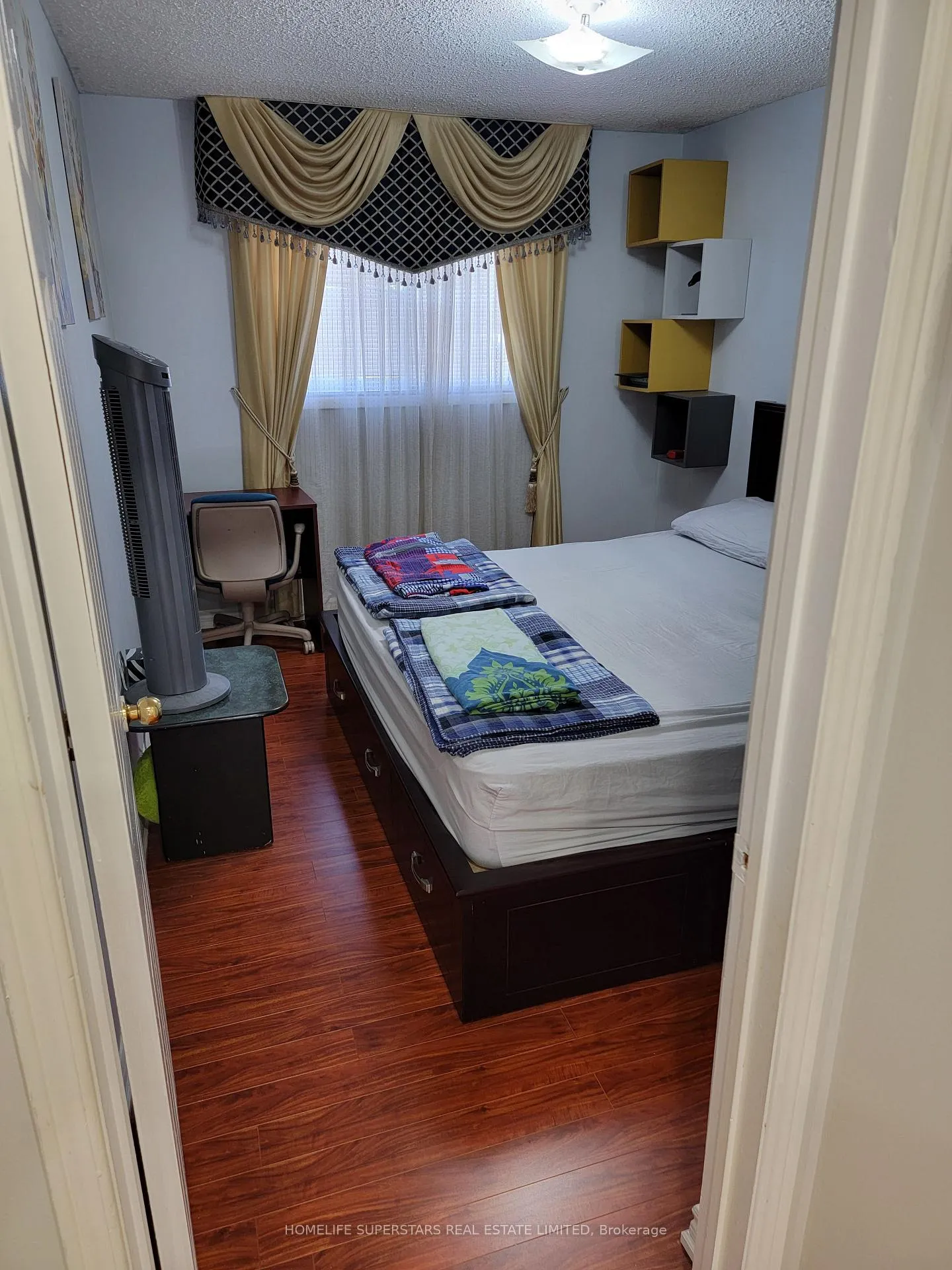 Photo 2 of 6 Elderwood Place, Brampton, Brampton North — HOMEH