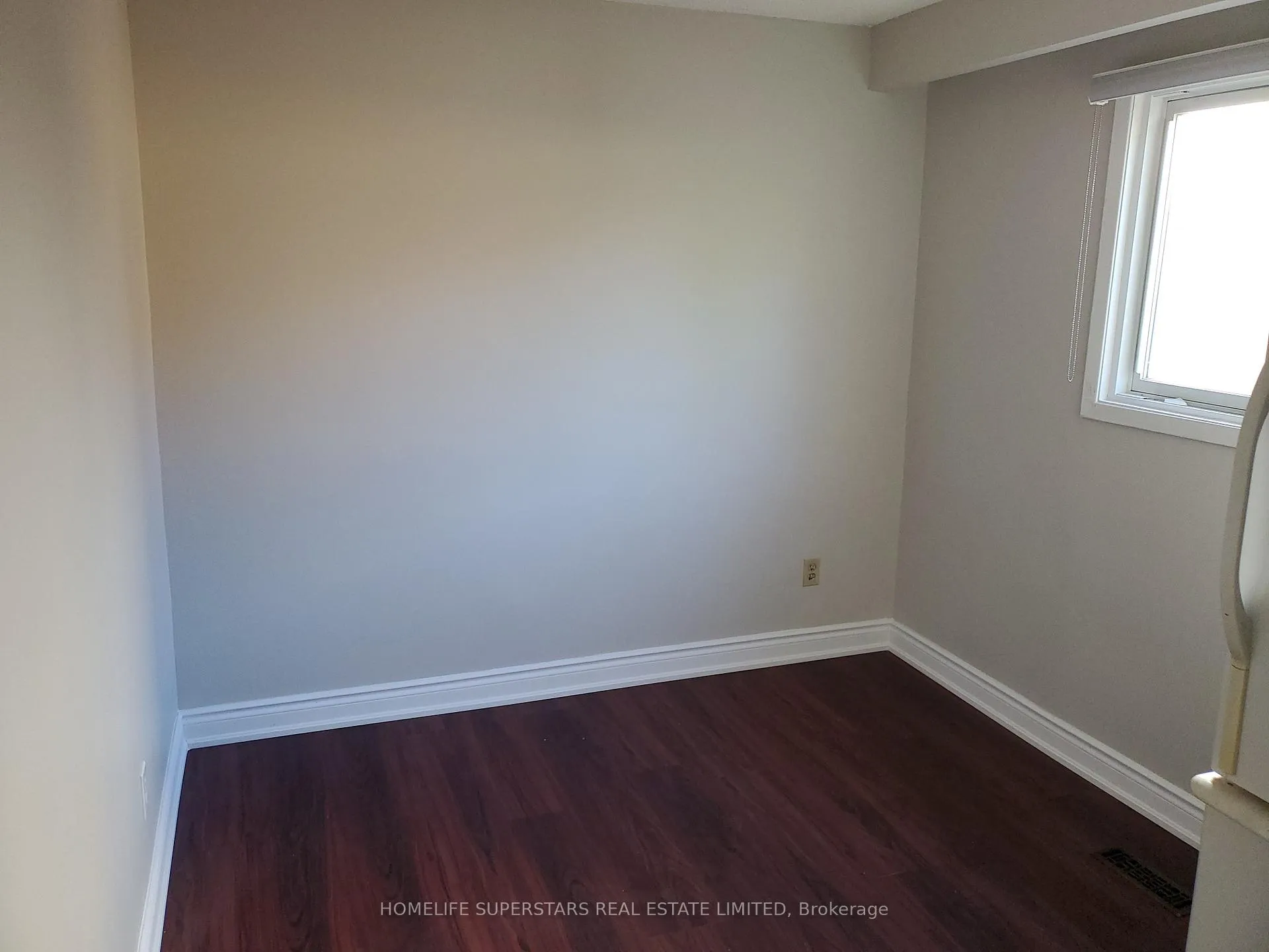 Photo 5 of 6 Elderwood Place, Brampton, Brampton North — HOMEH