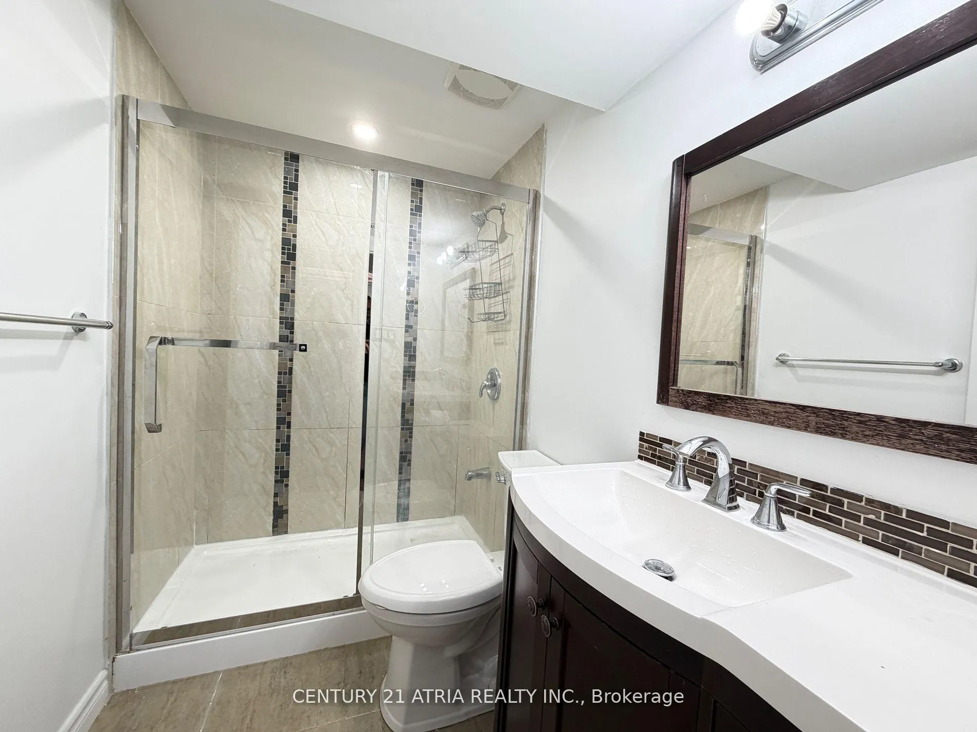 Photo 13 of 31 Seggar Avenue, Ajax, Northwest Ajax — HOMEH