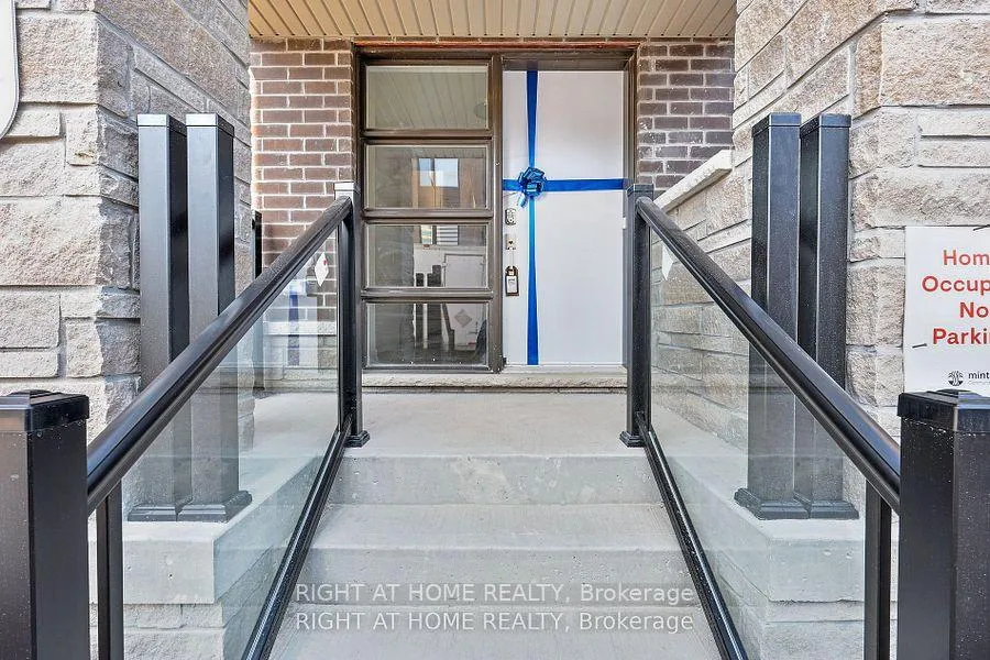 Photo 1 of 13 Gothenburg Lane, Markham, Angus Glen — HOMEH