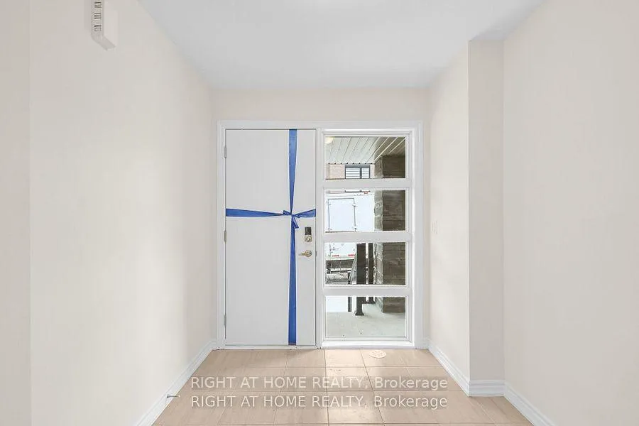 Photo 2 of 13 Gothenburg Lane, Markham, Angus Glen — HOMEH