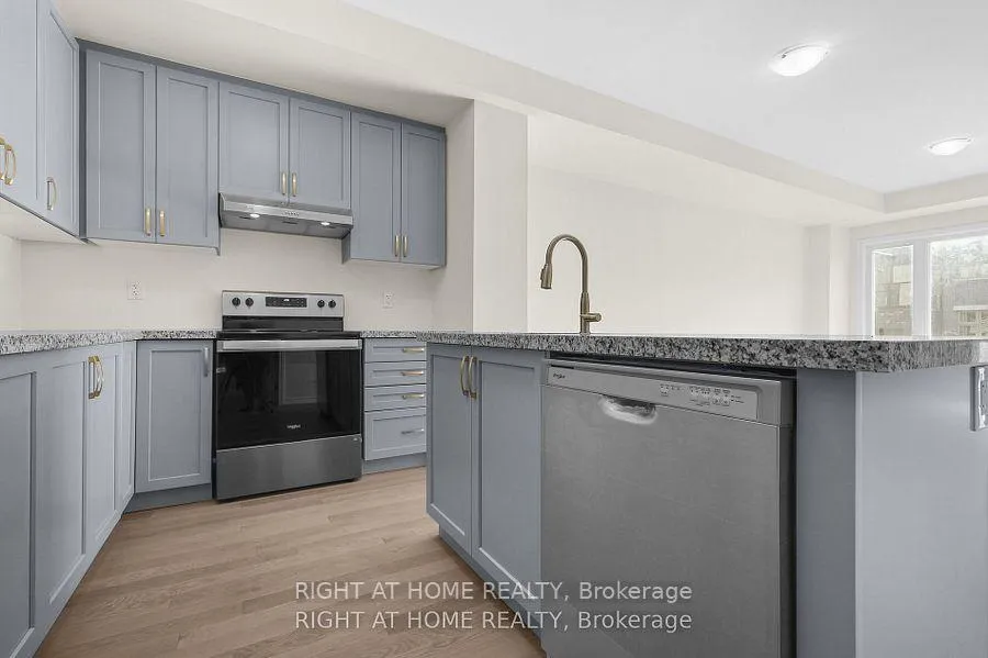 Photo 14 of 13 Gothenburg Lane, Markham, Angus Glen — HOMEH