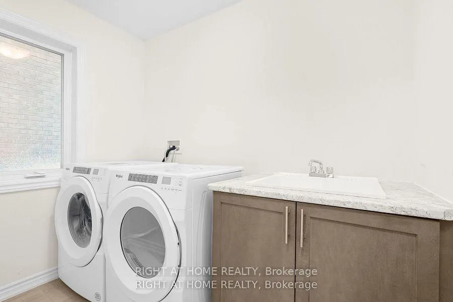Photo 32 of 13 Gothenburg Lane, Markham, Angus Glen — HOMEH