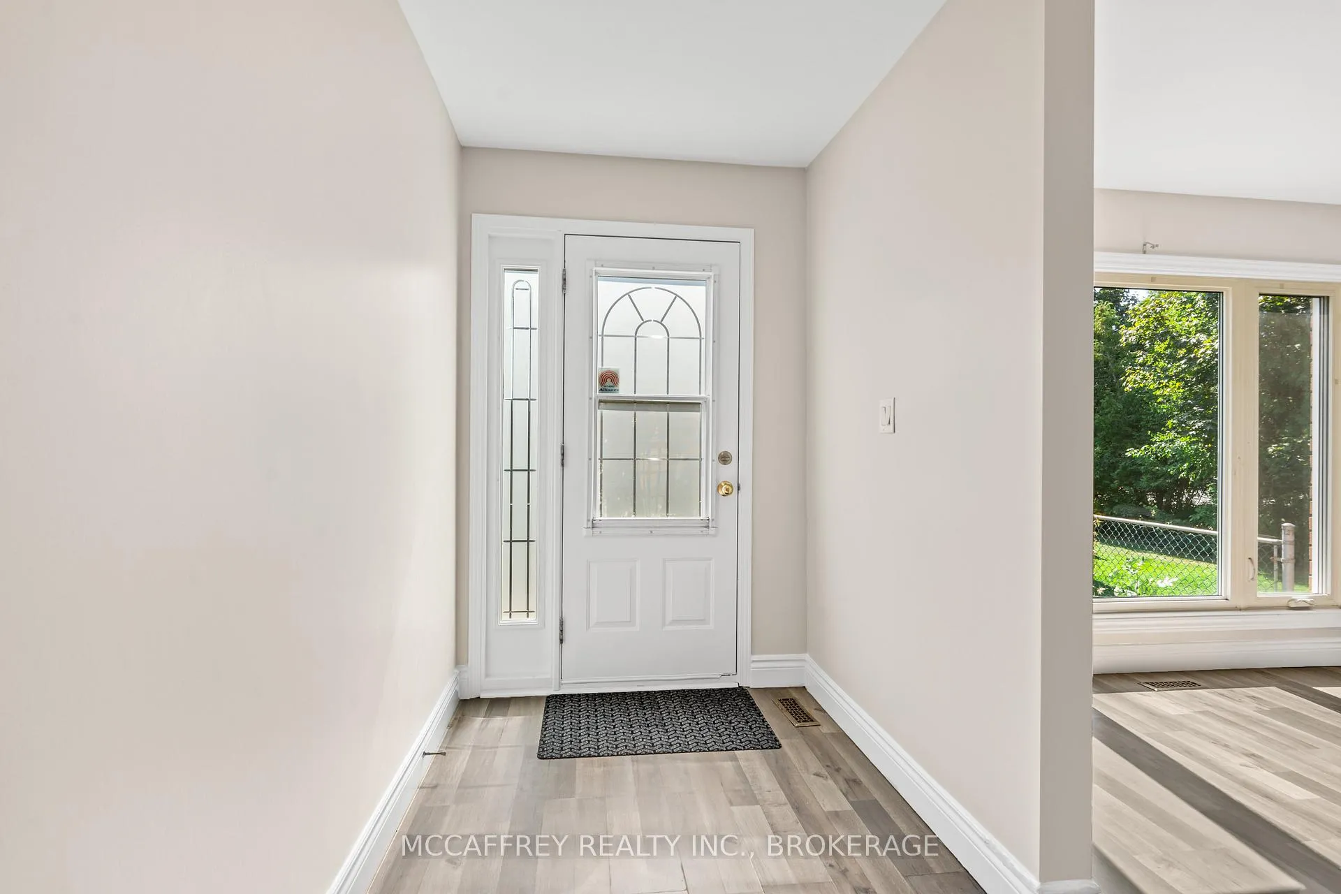 Photo 4 of Unit 9, 26 Addington Street, Loyalist, Amherstview — HOMEH