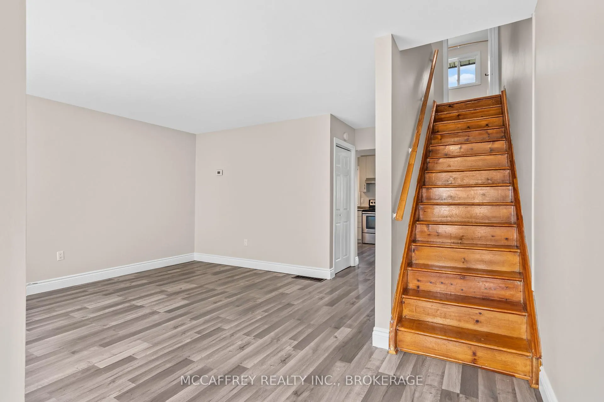 Photo 5 of Unit 9, 26 Addington Street, Loyalist, Amherstview — HOMEH
