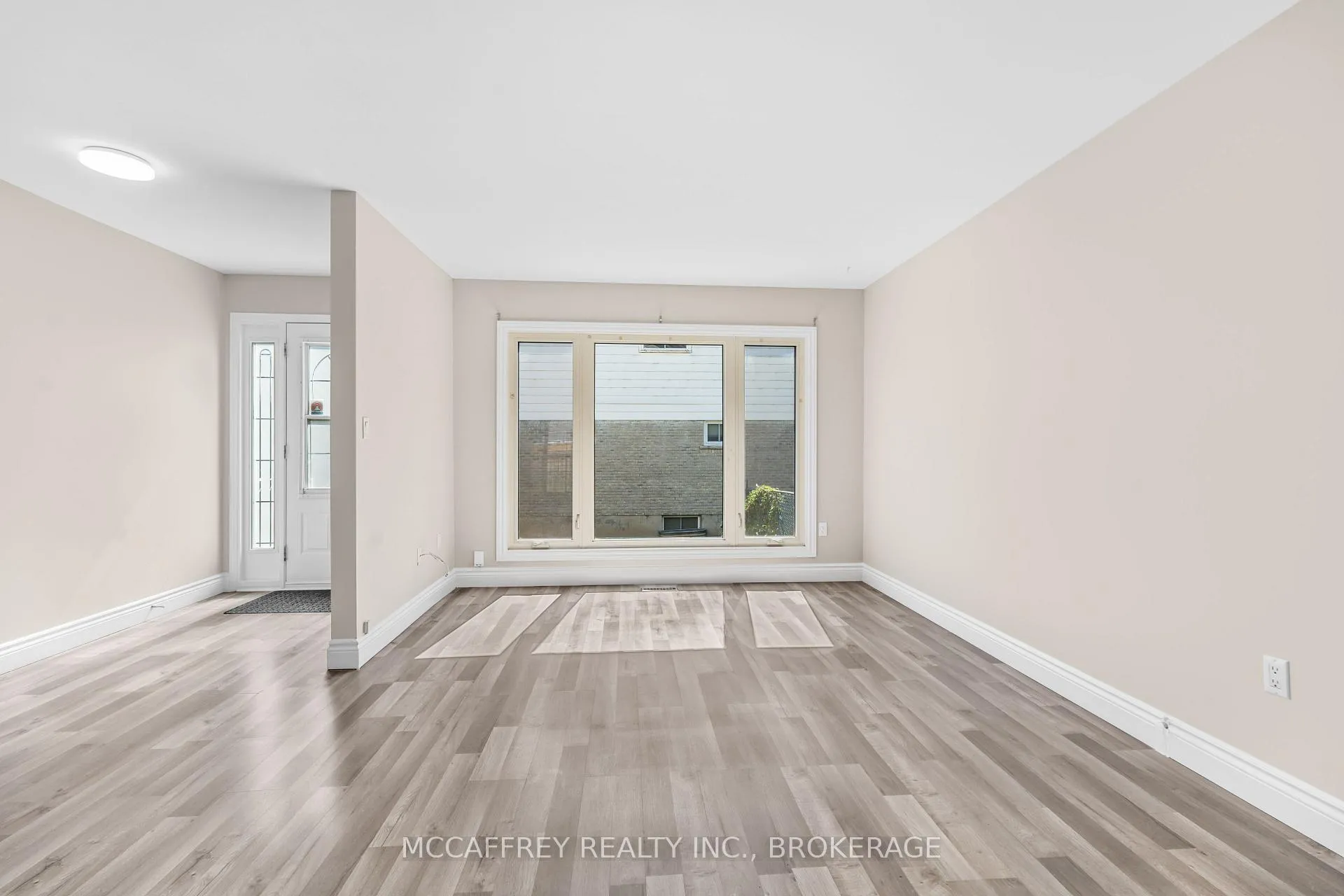 Photo 7 of Unit 9, 26 Addington Street, Loyalist, Amherstview — HOMEH