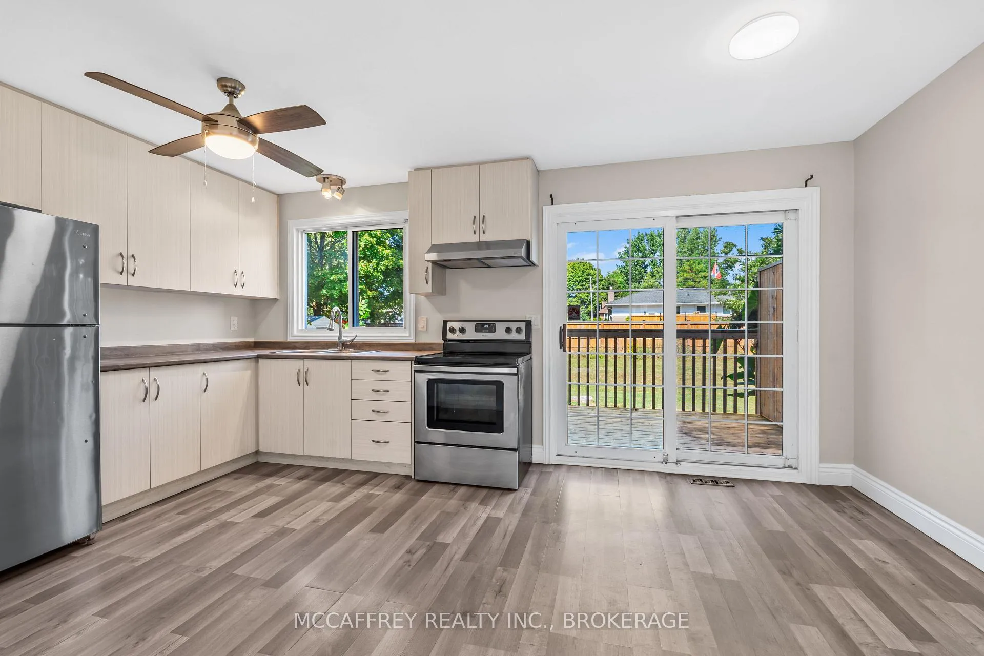 Photo 11 of Unit 9, 26 Addington Street, Loyalist, Amherstview — HOMEH
