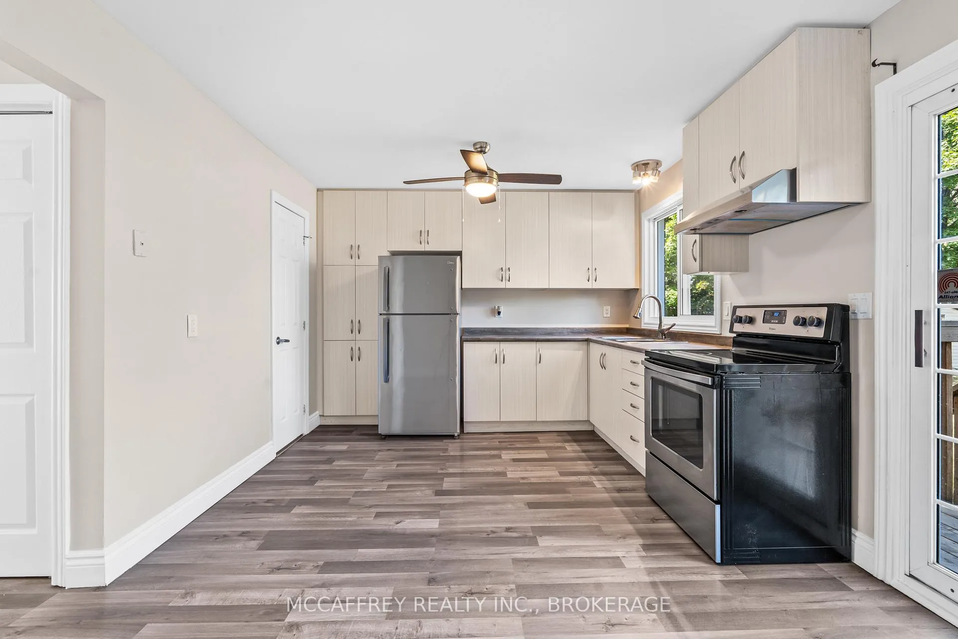 Photo 14 of Unit 9, 26 Addington Street, Loyalist, Amherstview — HOMEH