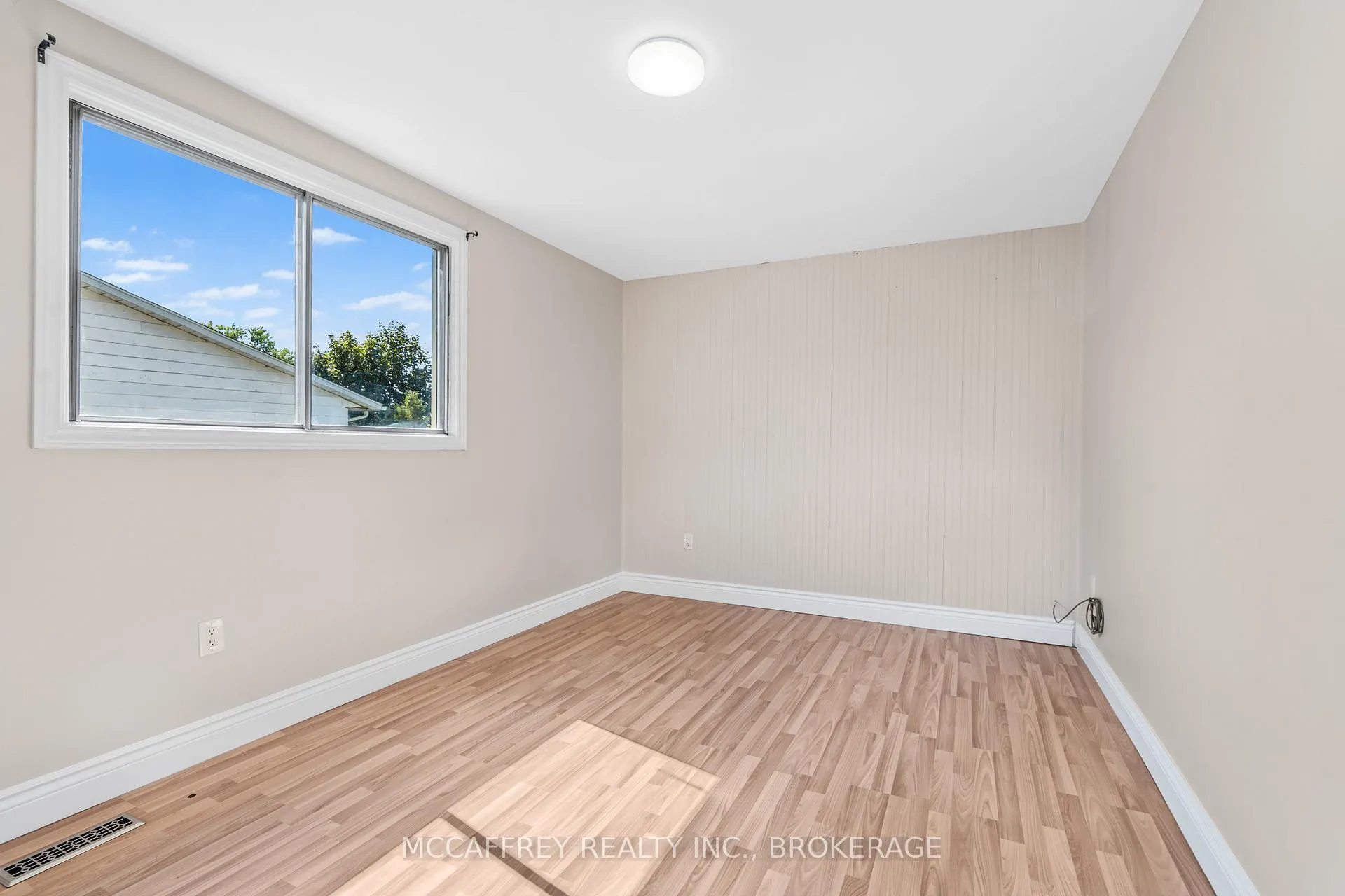 Photo 19 of Unit 9, 26 Addington Street, Loyalist, Amherstview — HOMEH